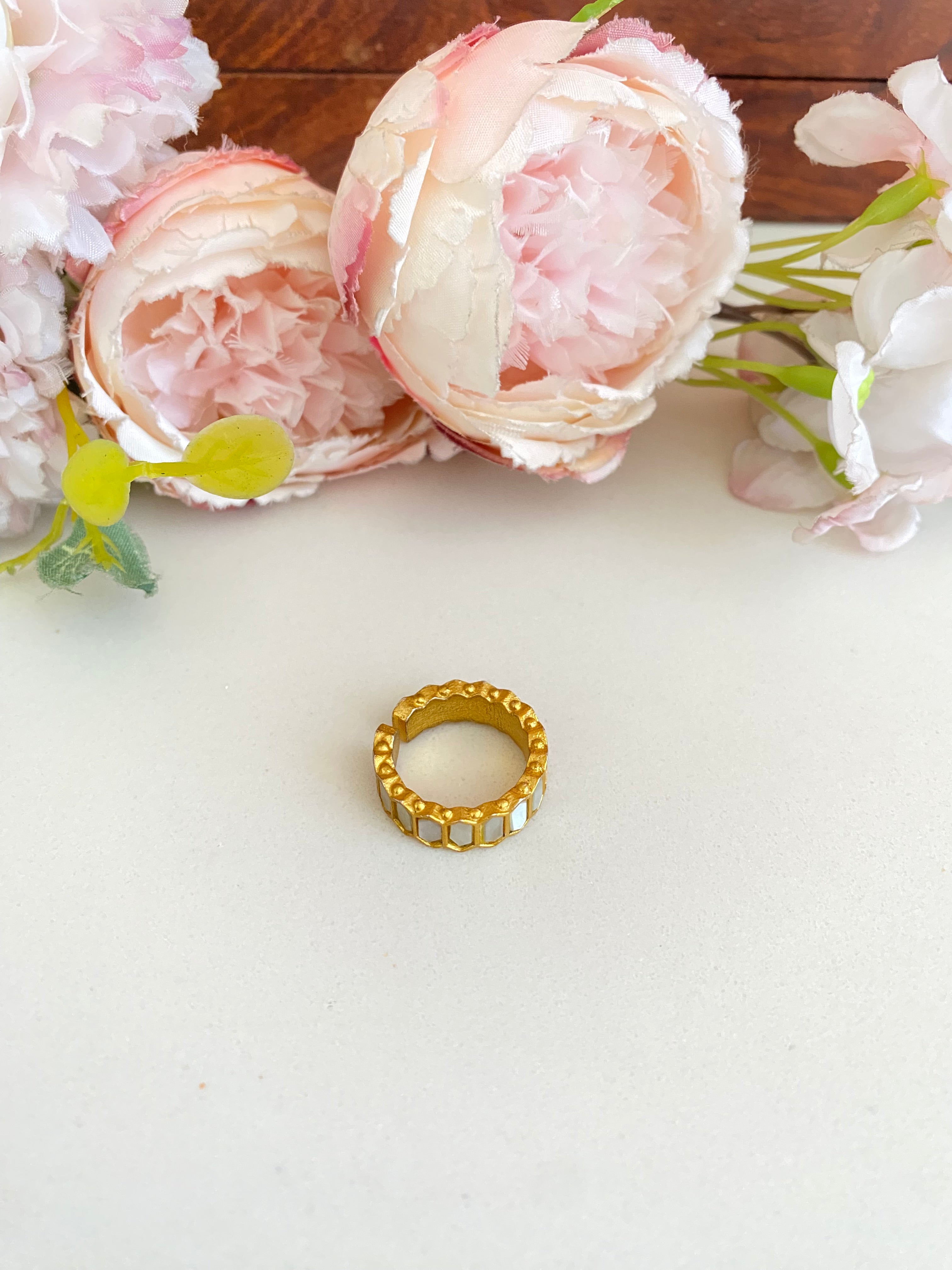 Mother of pearl Ring