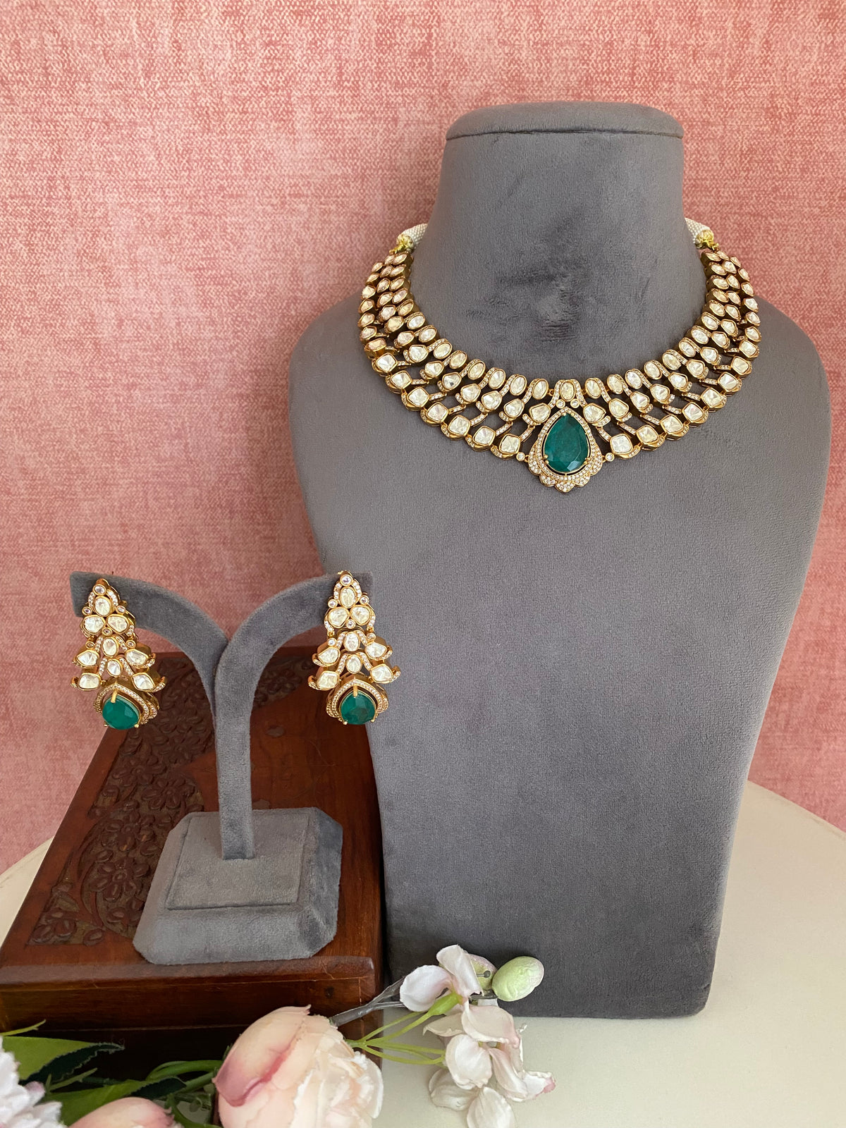 Moissanite Green Stone Polki Necklace Set