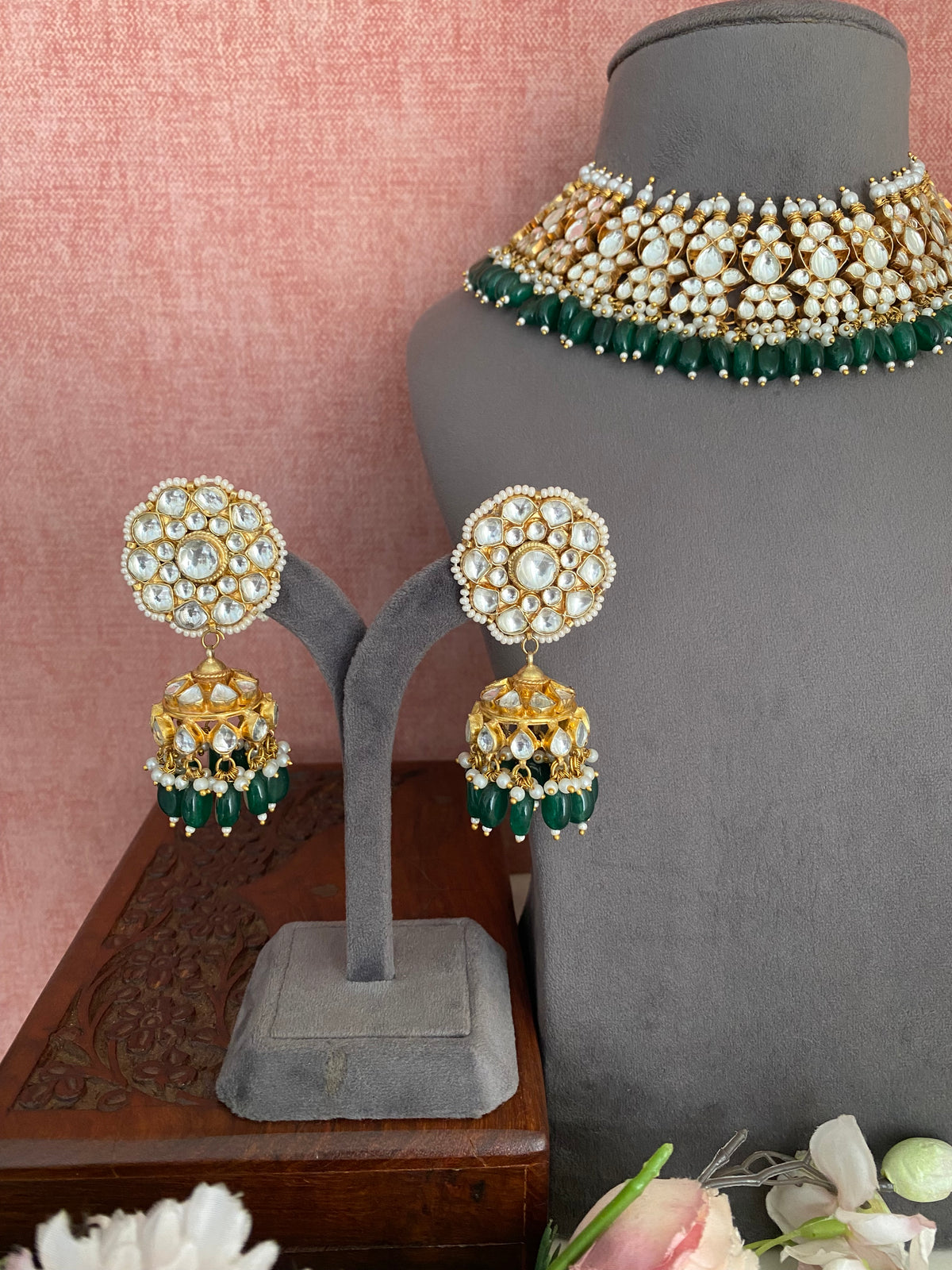 Gold plated Kundan choker Set
