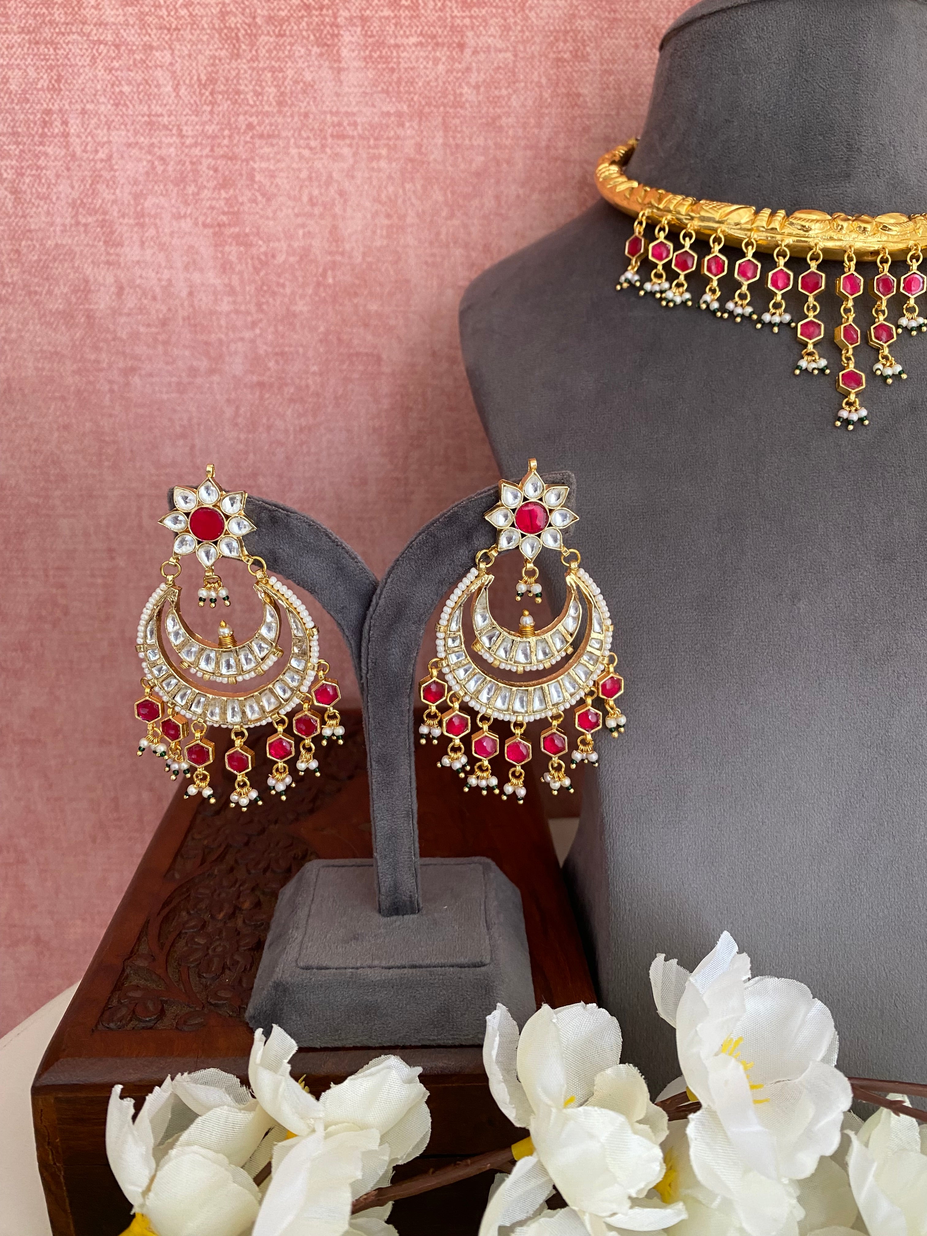 Gold Plated Kundan Hasli Set