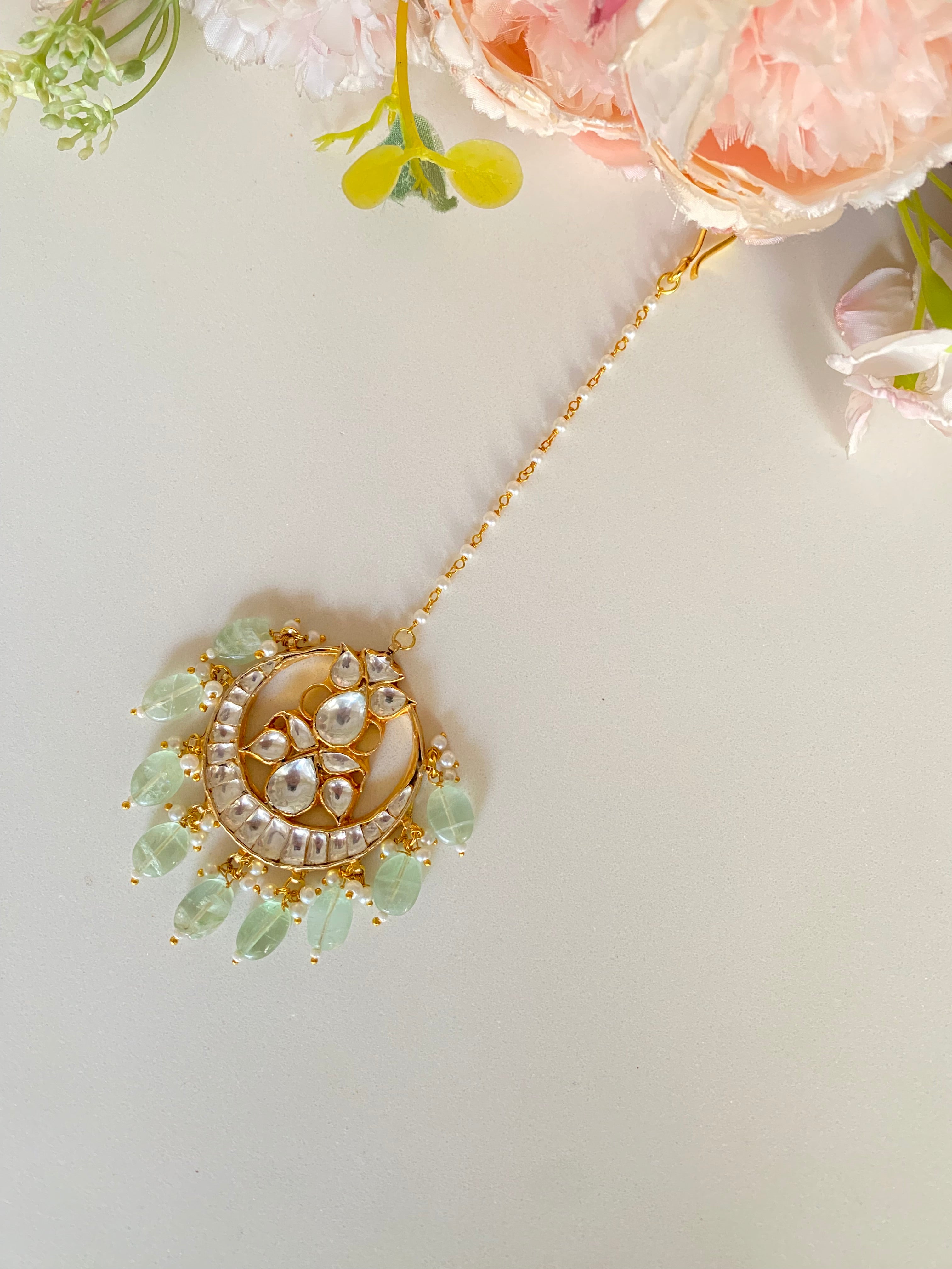 Kundan Tikka in Mint drops