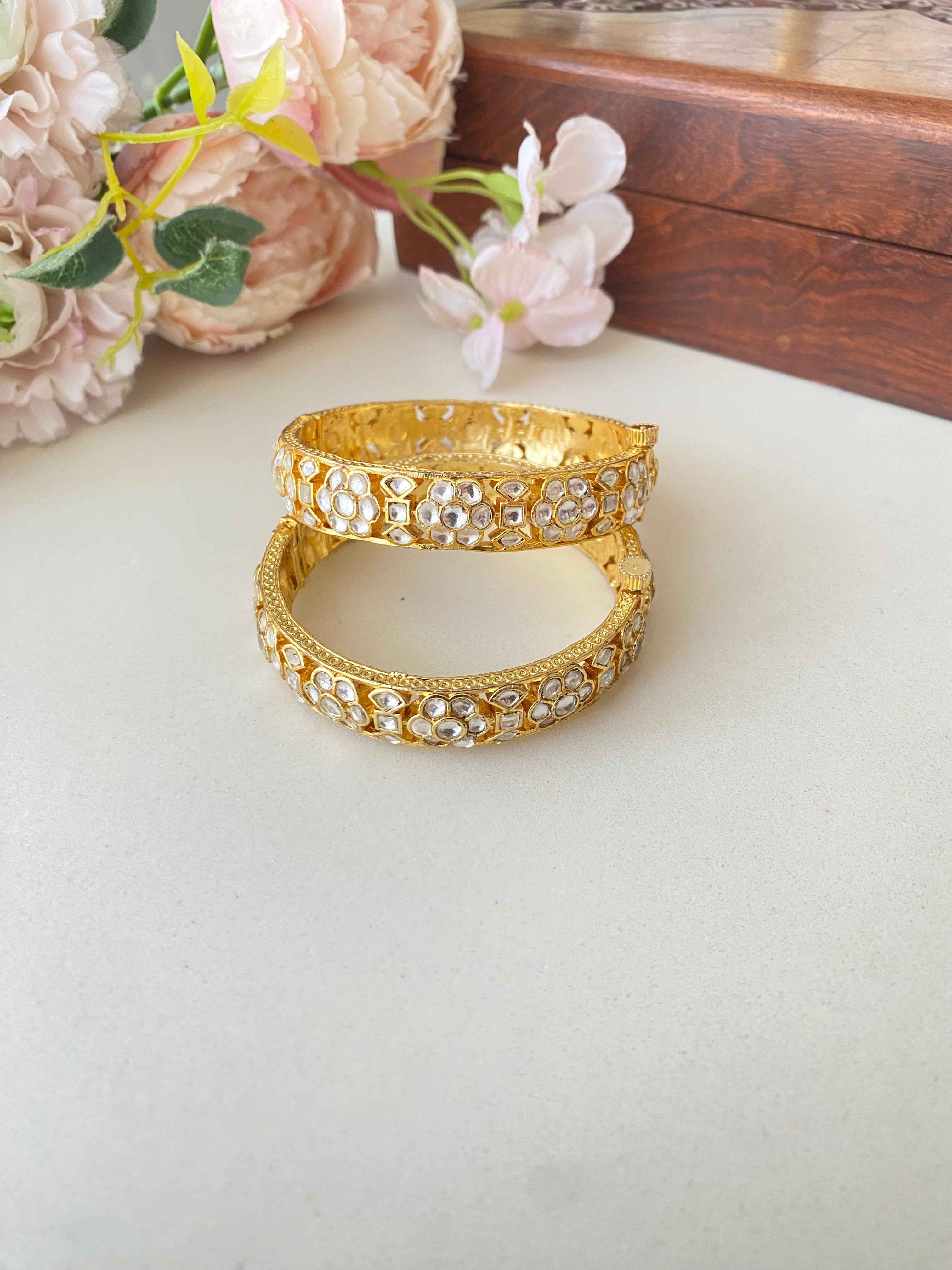Gold plated Kundan Bangle