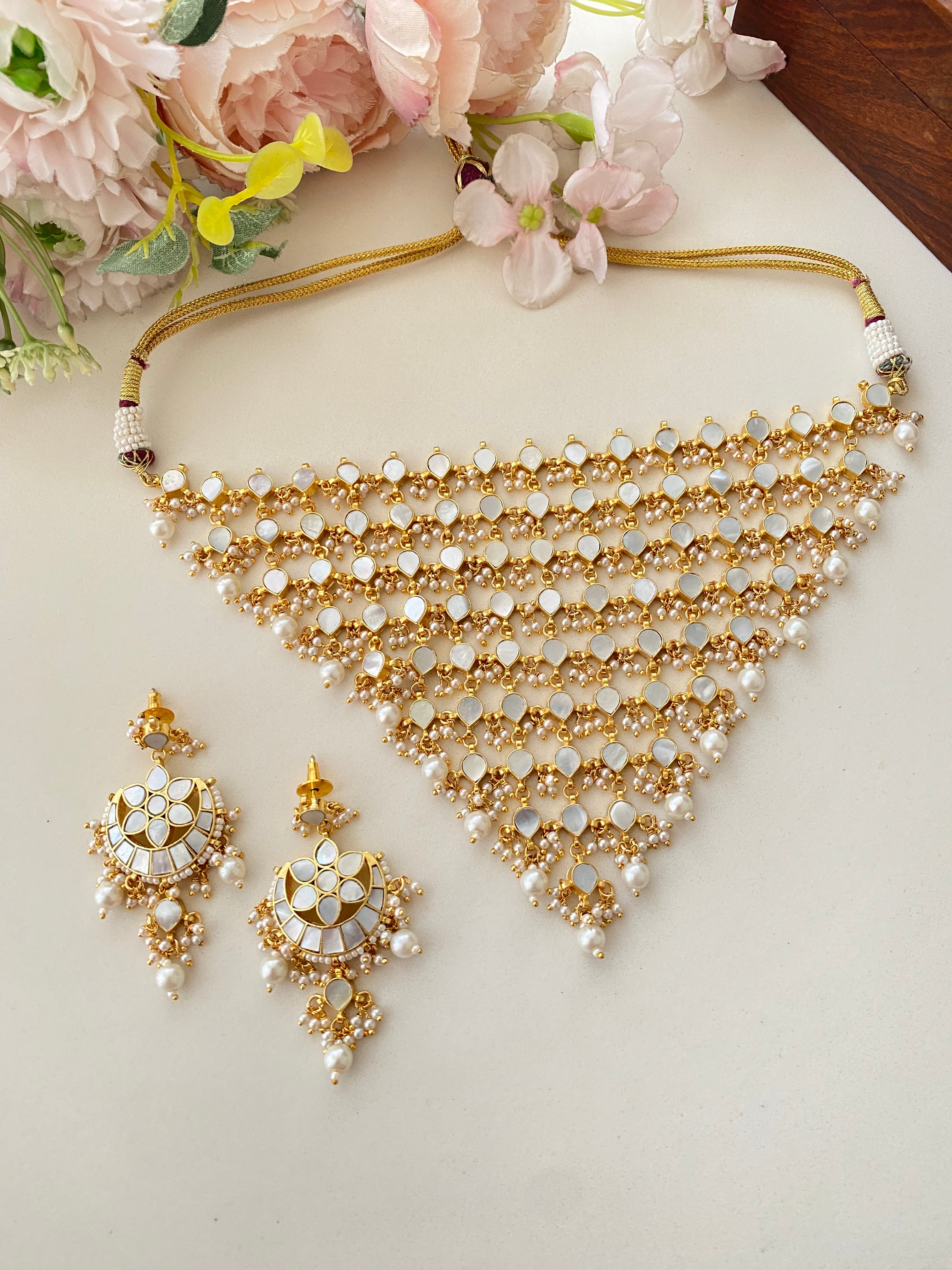 Mother Of pearl Choker Set