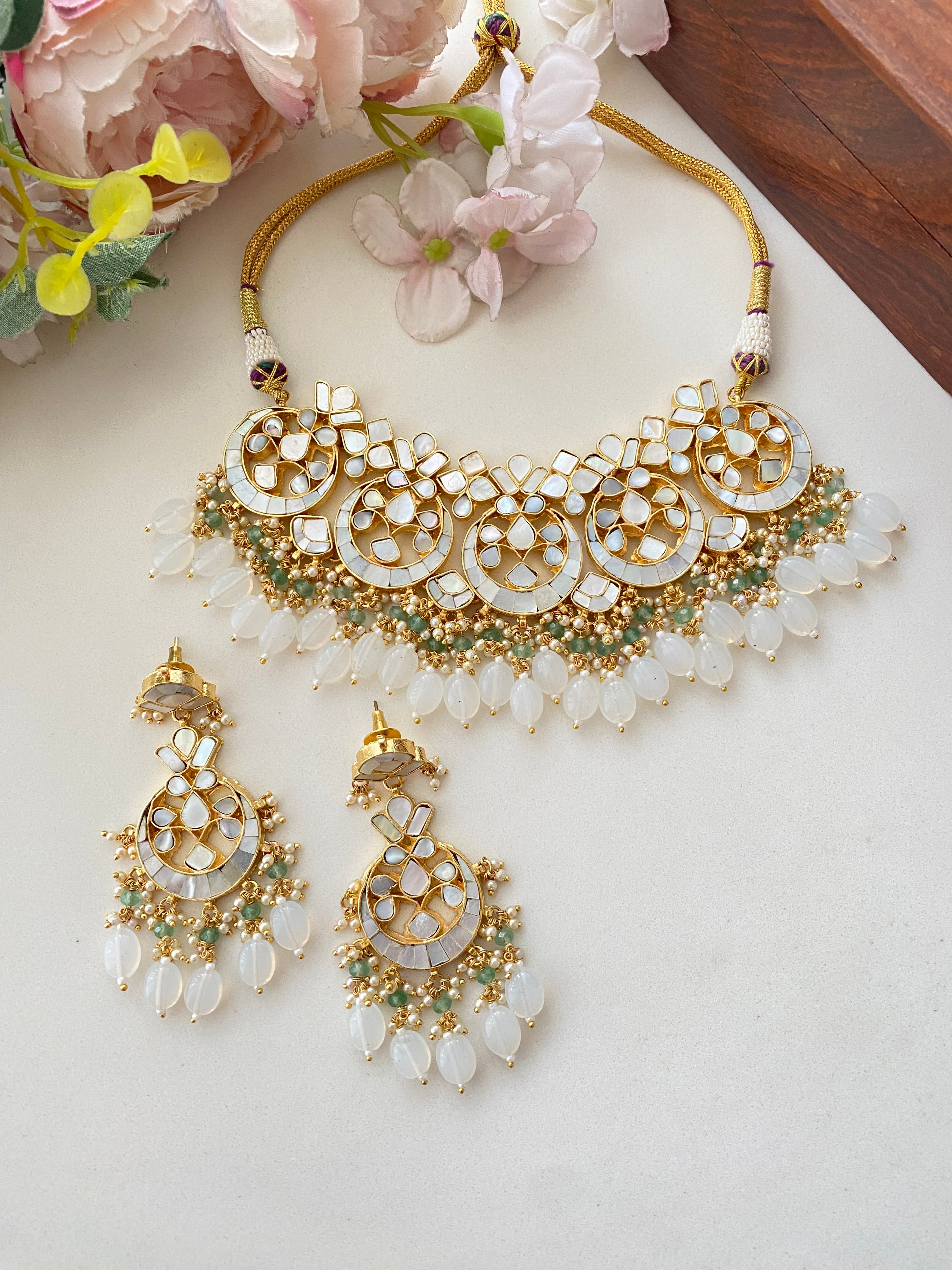 Mother of pearl Gold plated choker set