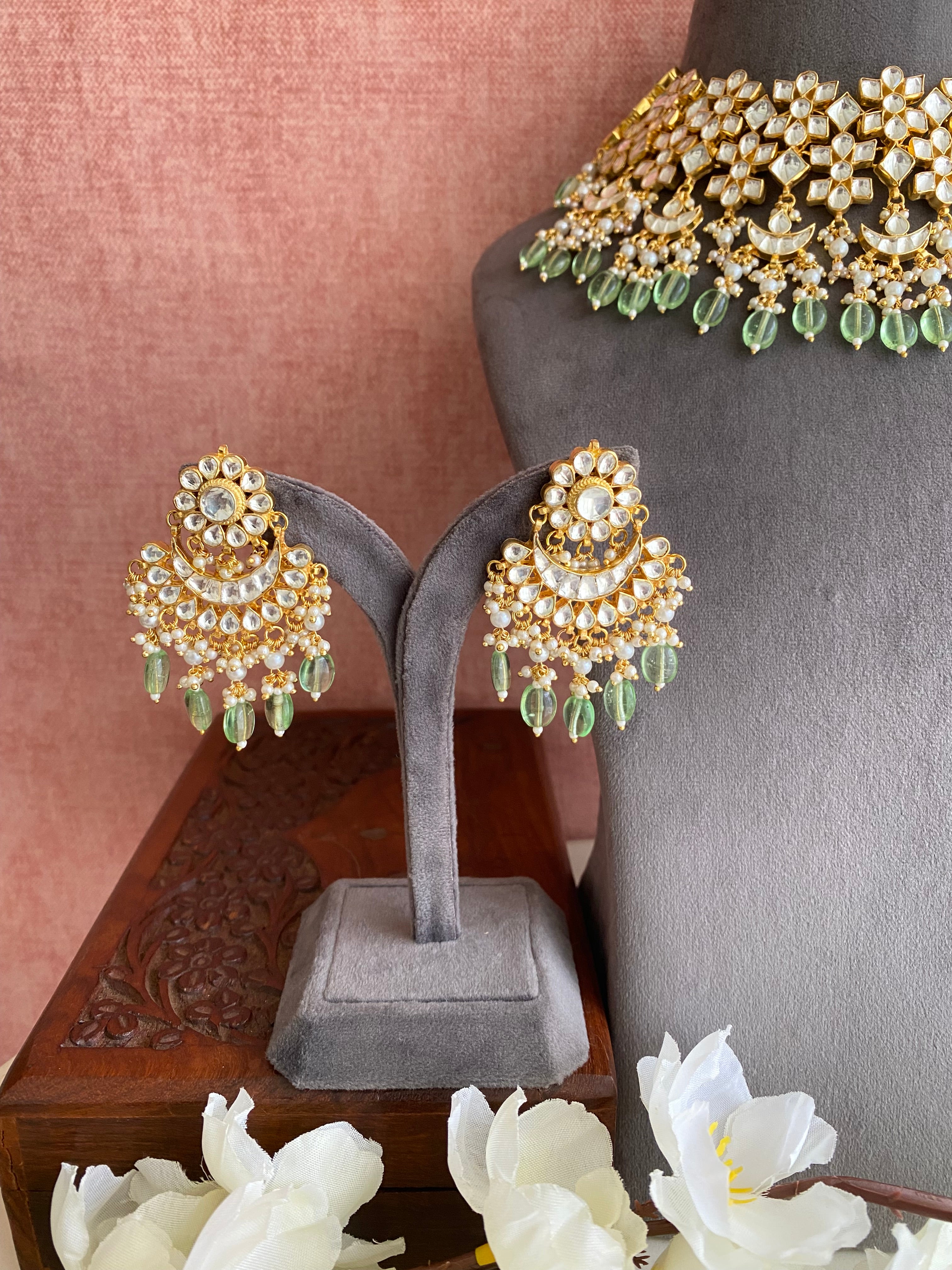 Gold plated Kundan Choker Set