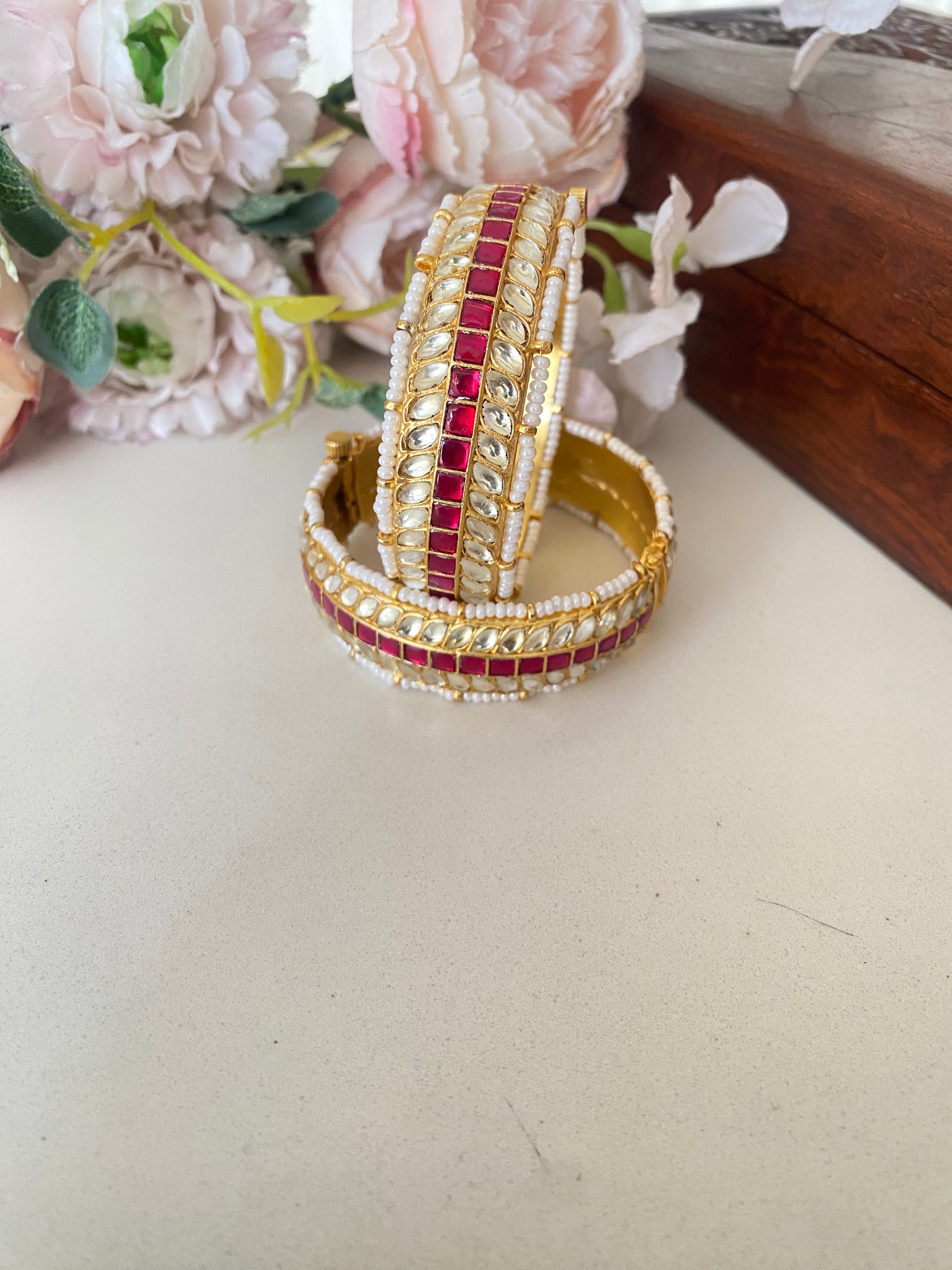 Gold Plated pink kundan bangles