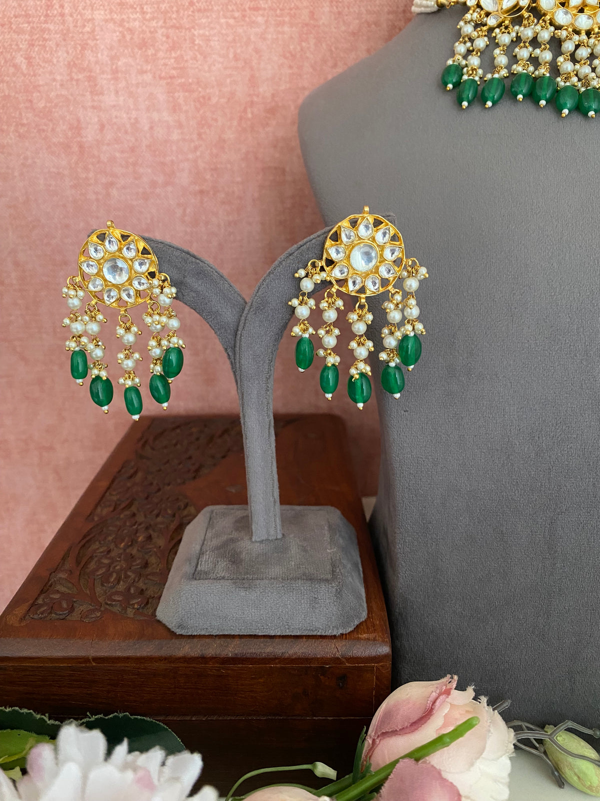 Gold plated Kundan choker Set
