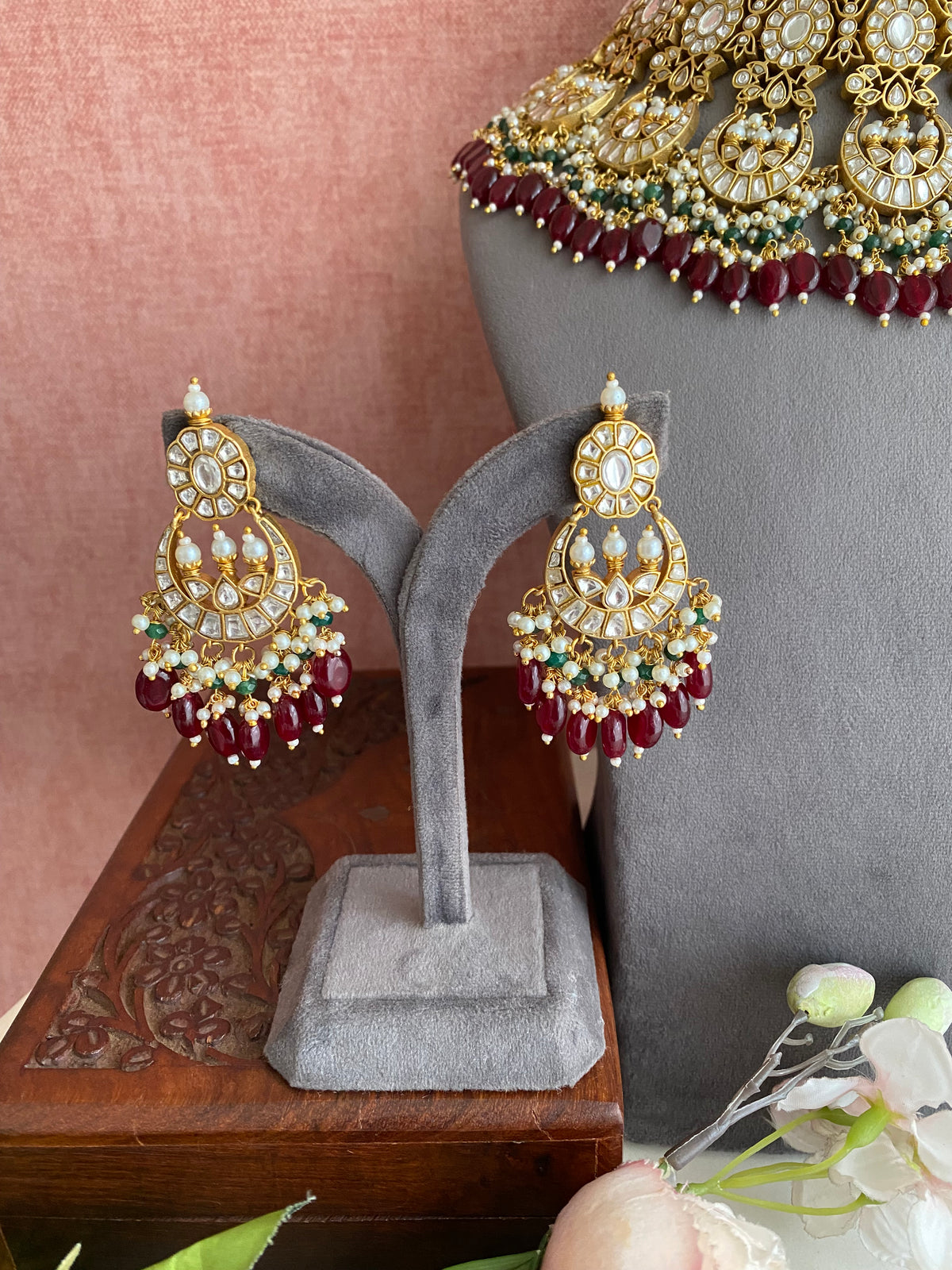 Gold plated Kundan choker Set