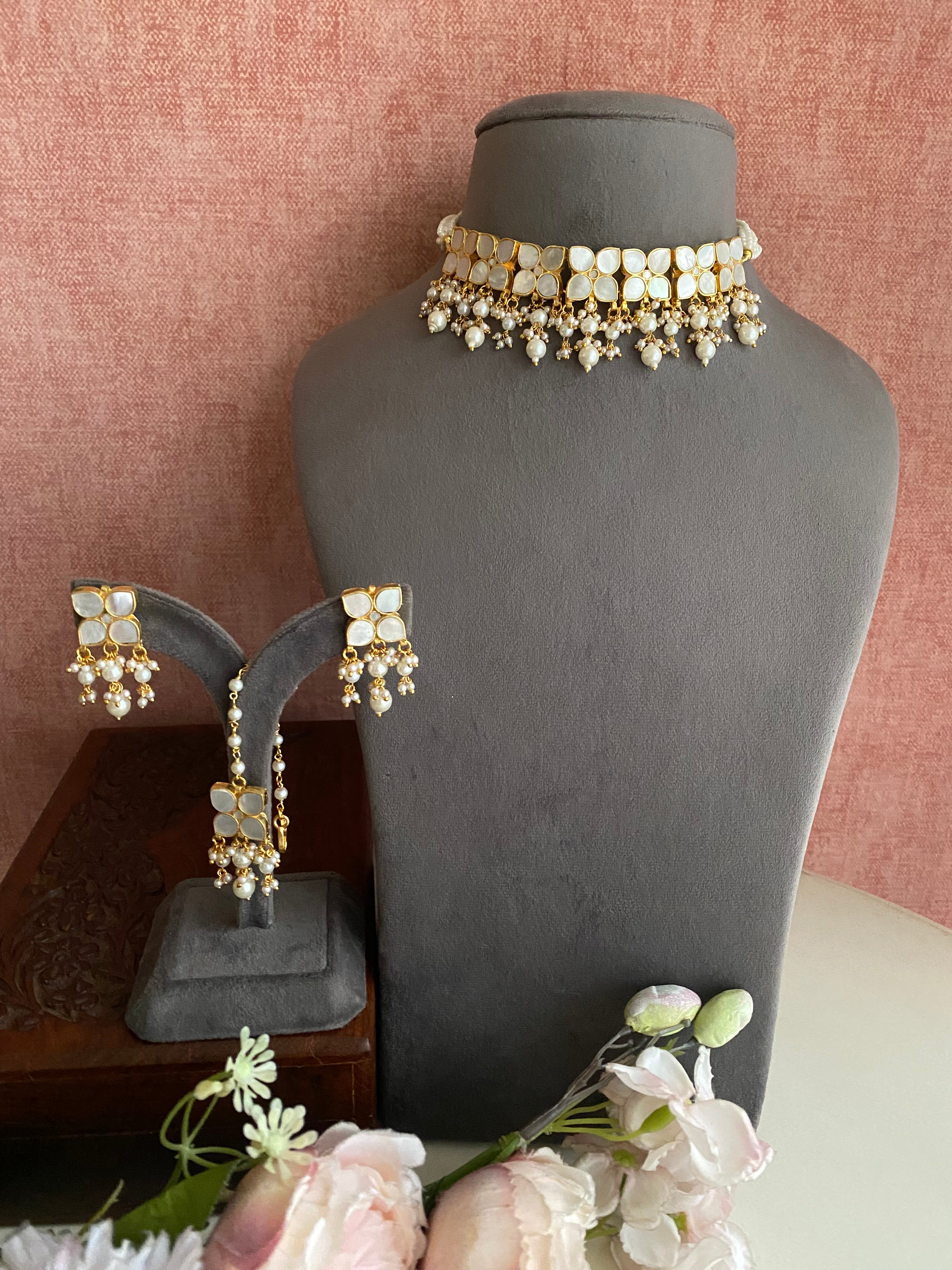Mother of Pearl Choker set