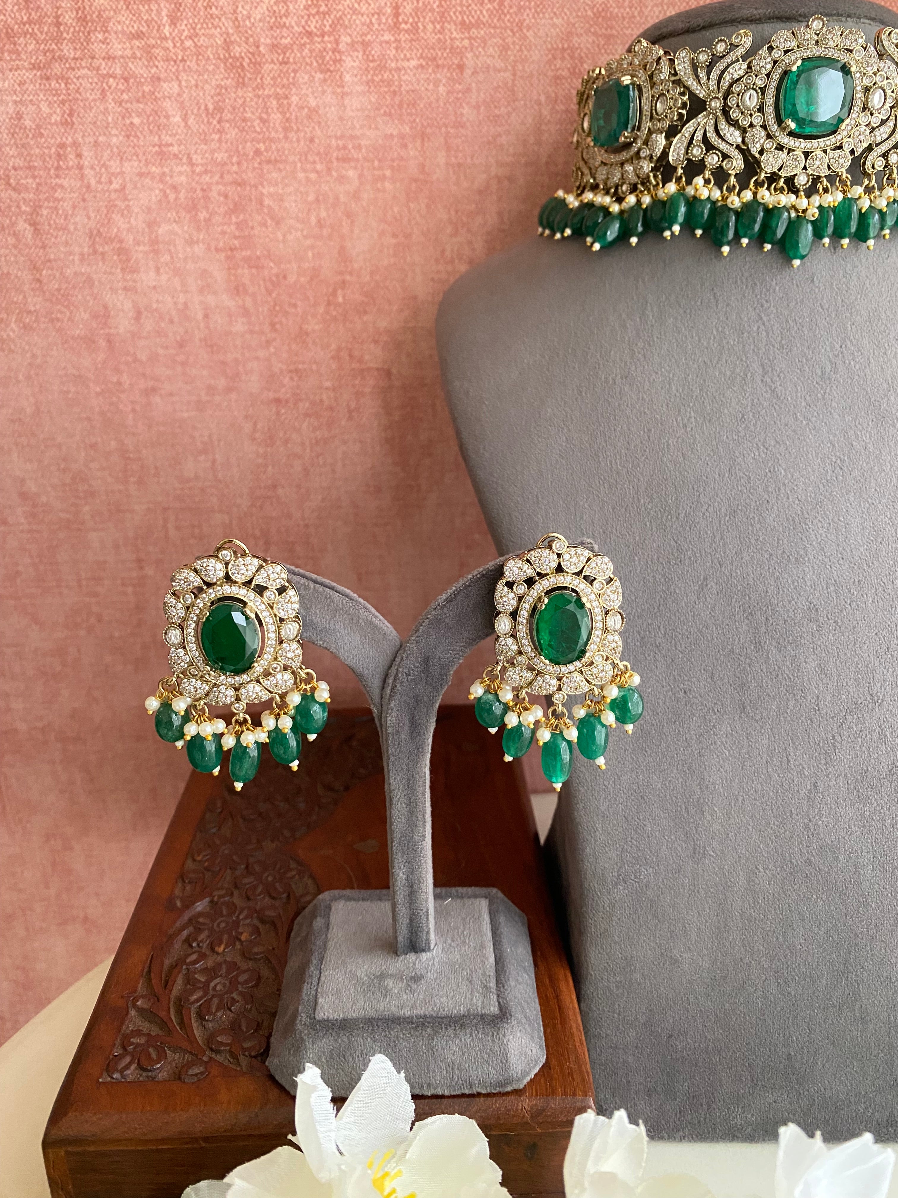silver plated Mossanite Green stone choker set