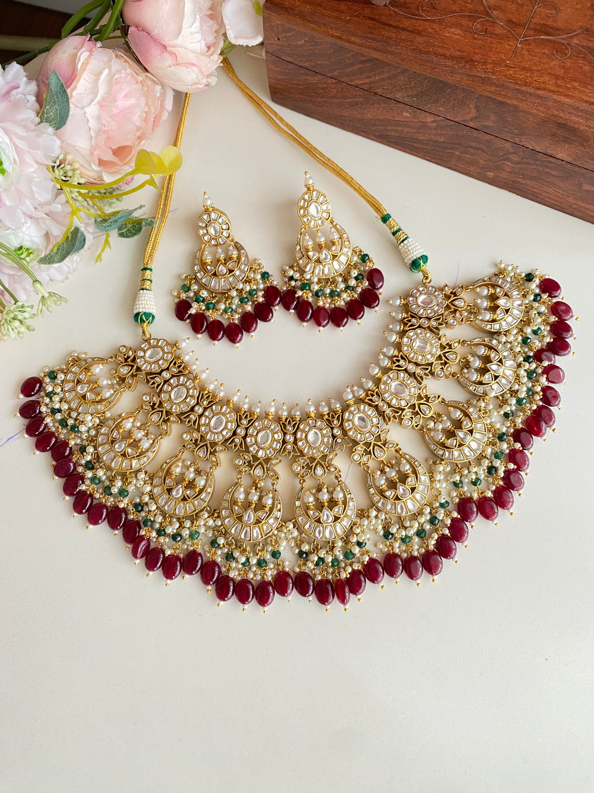 Gold plated Kundan choker Set