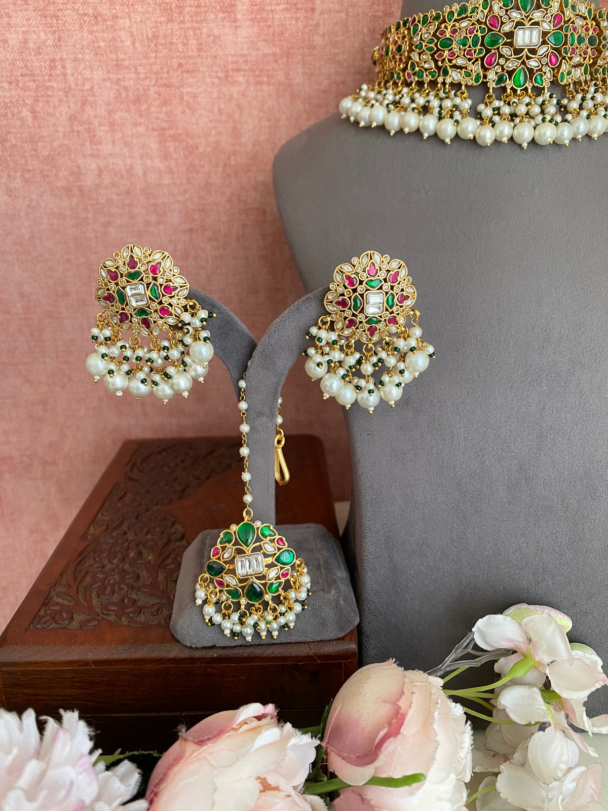 Gold plated Multicolor  Kundan choker Set