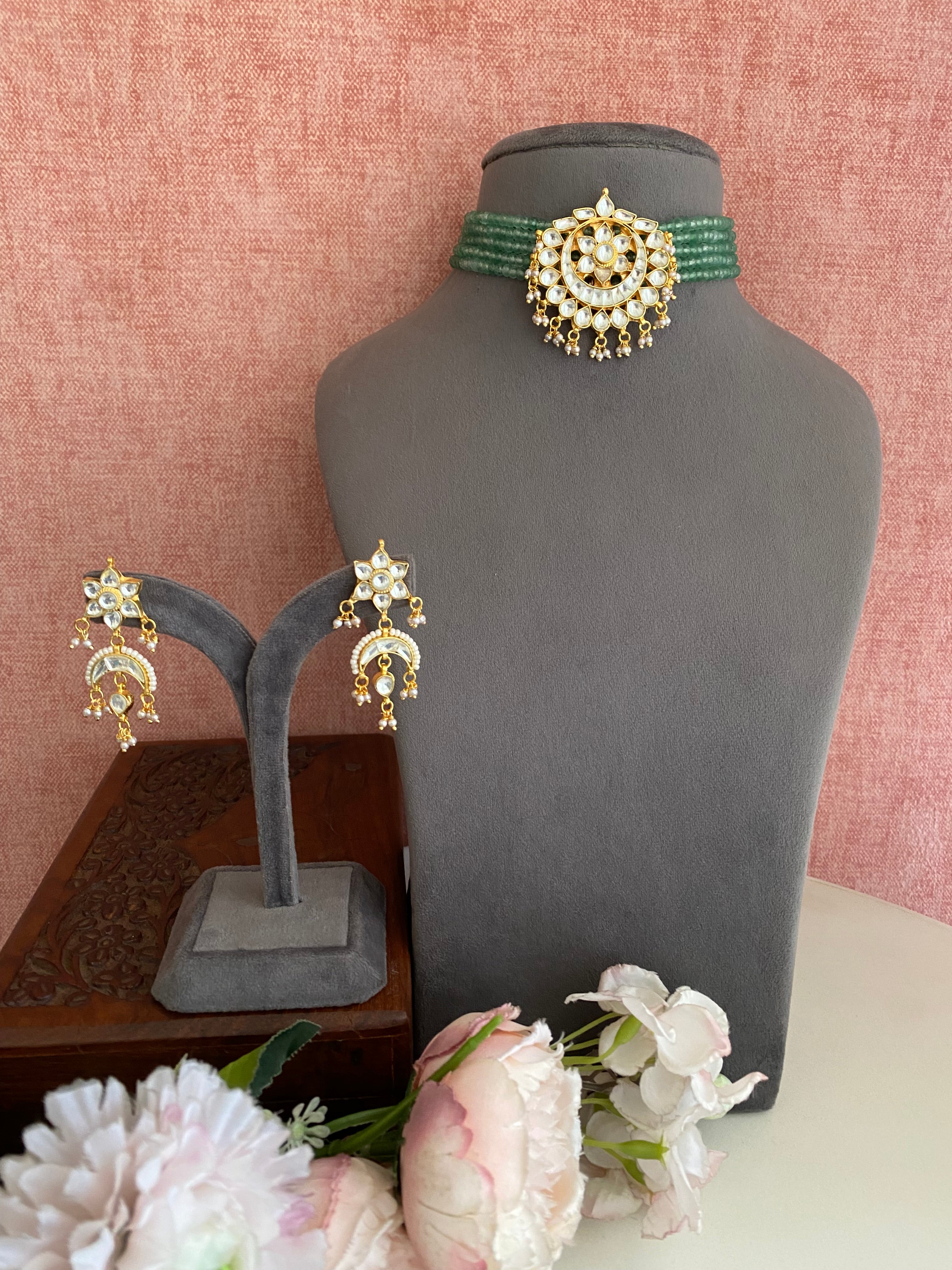 Gold plated Kundan Choker Set