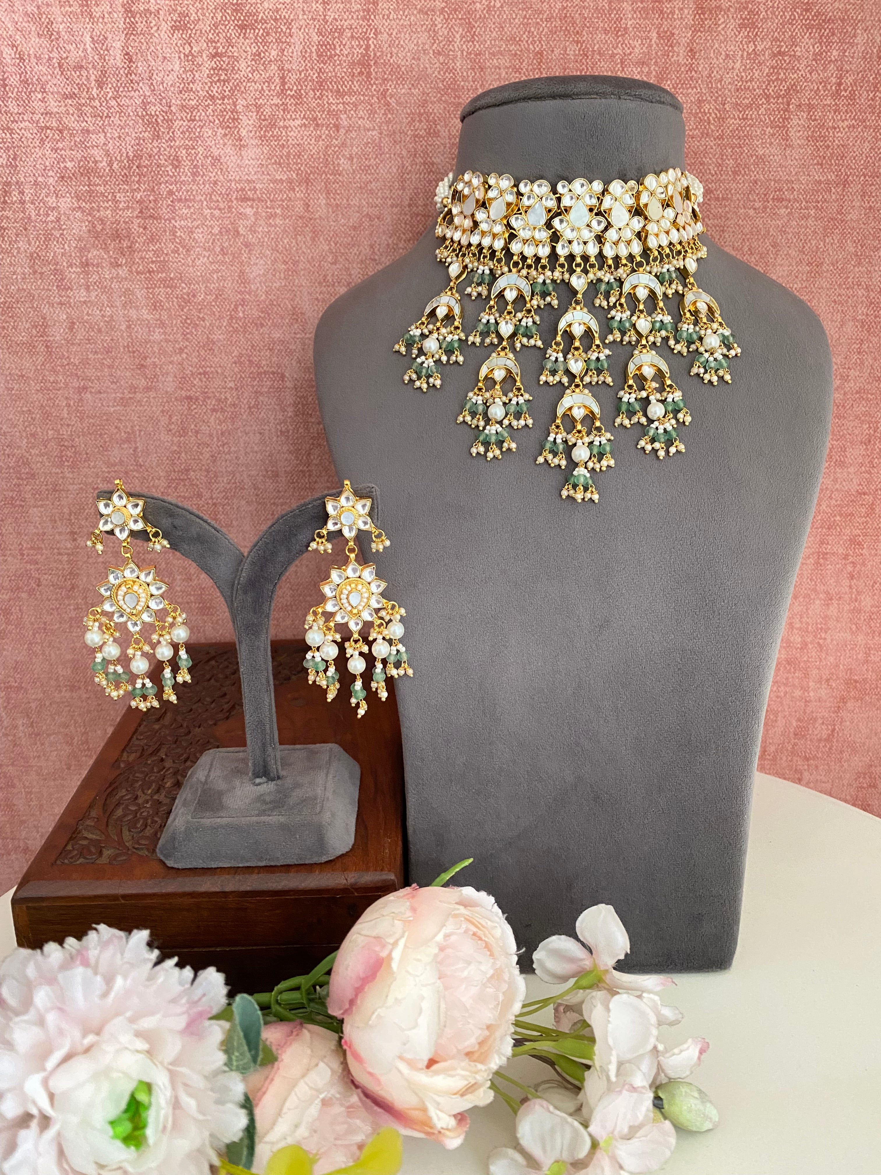 Mother of Pearl with kundan Choker Set