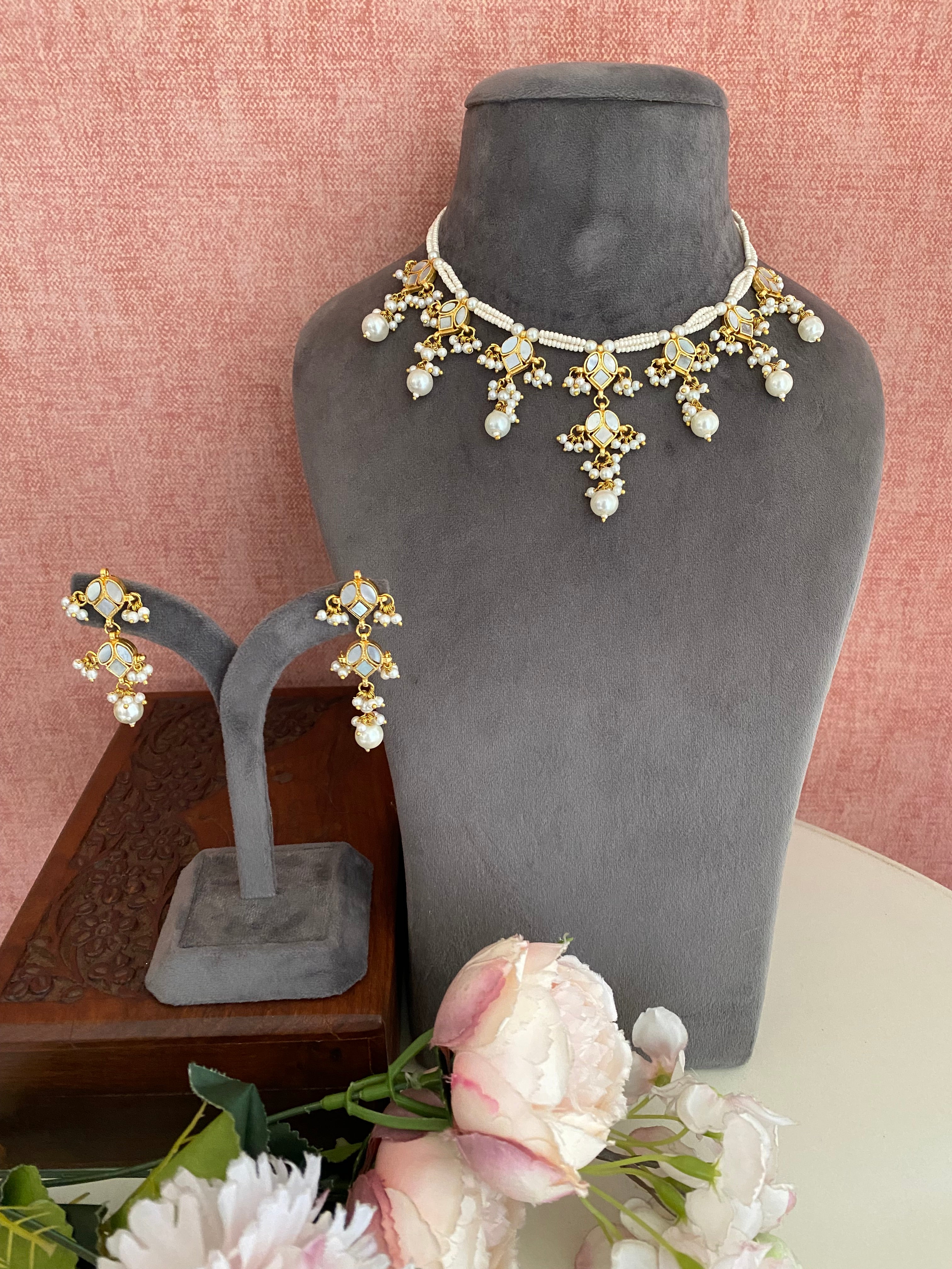 Mother of pearl Necklace Set