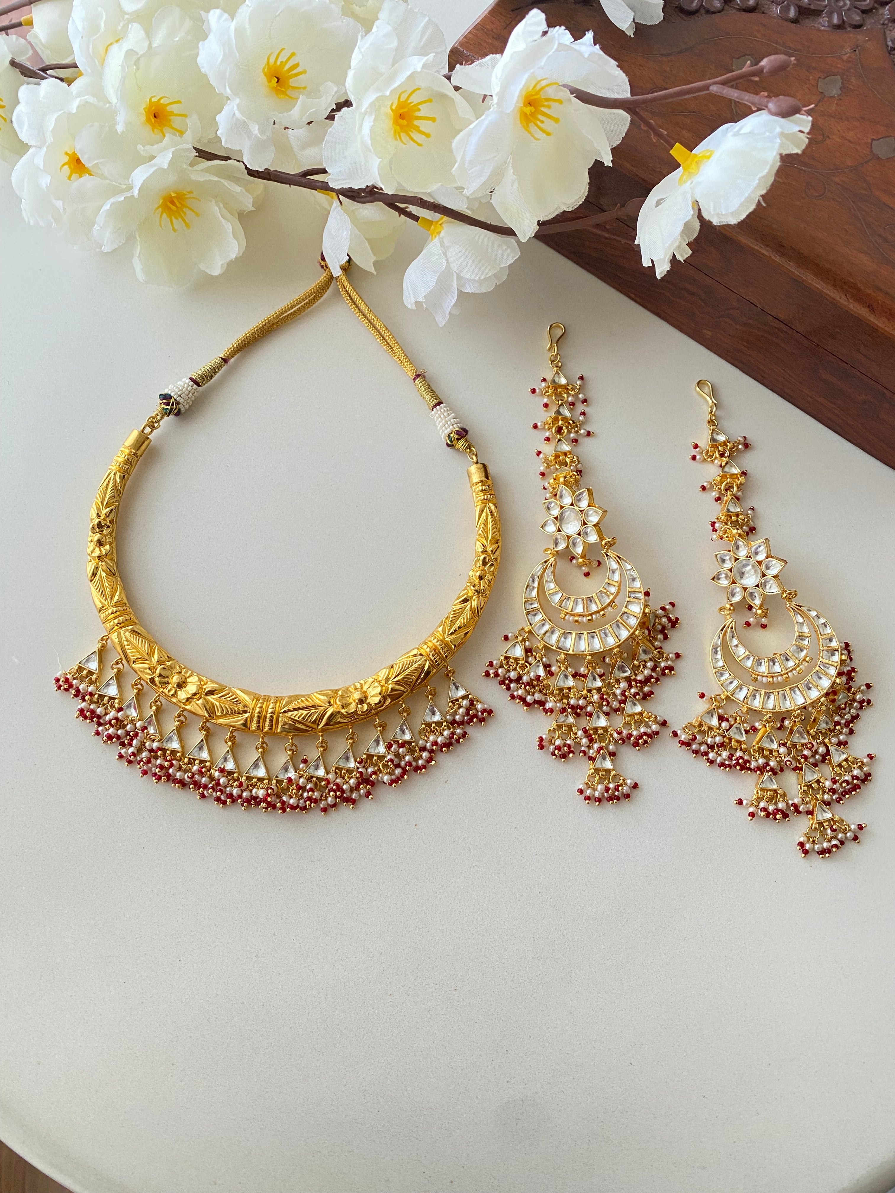 Gold Plated Kundan Hasli Set