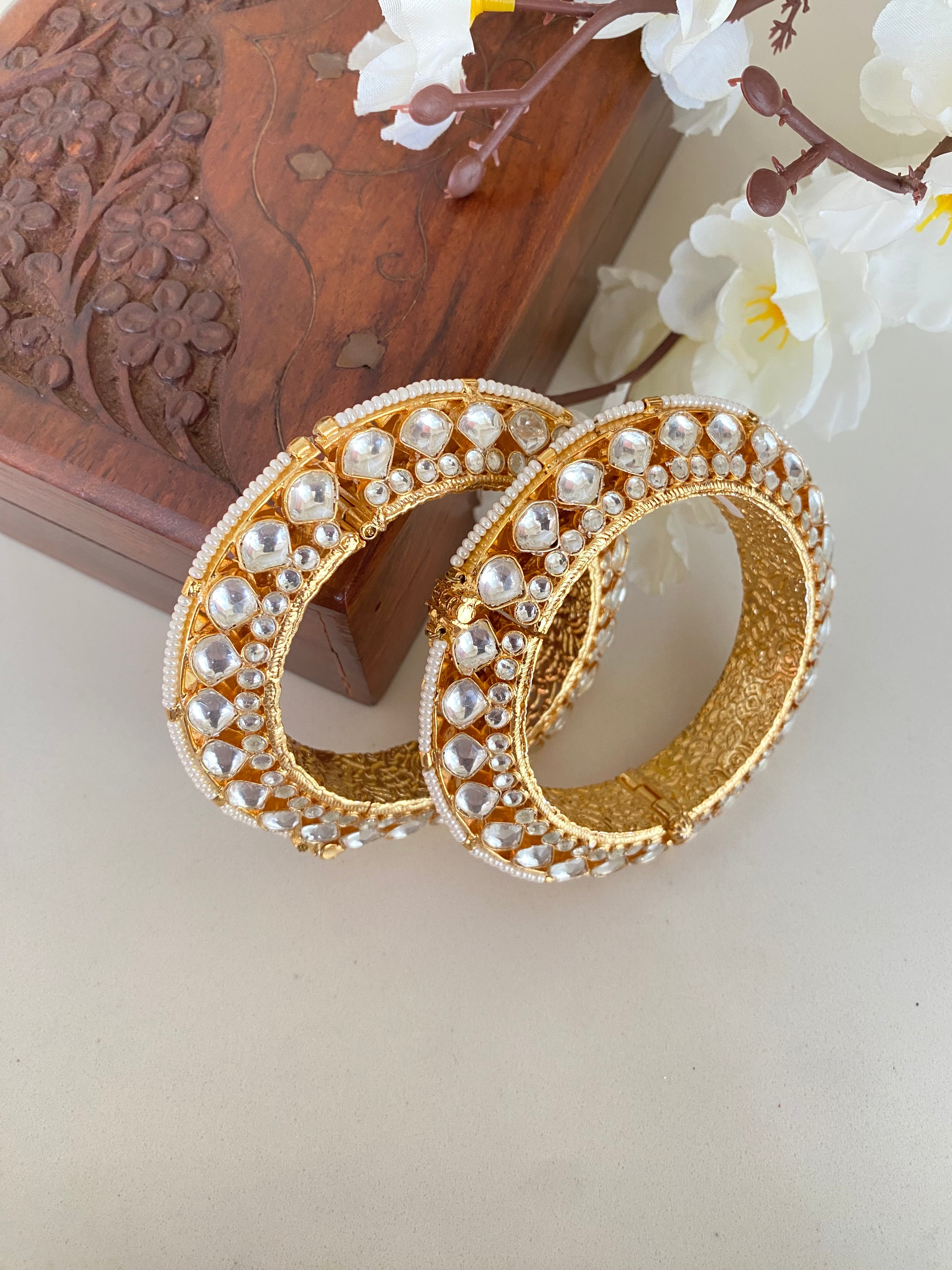 Gold plated Kundan Bangle in pearl detailing