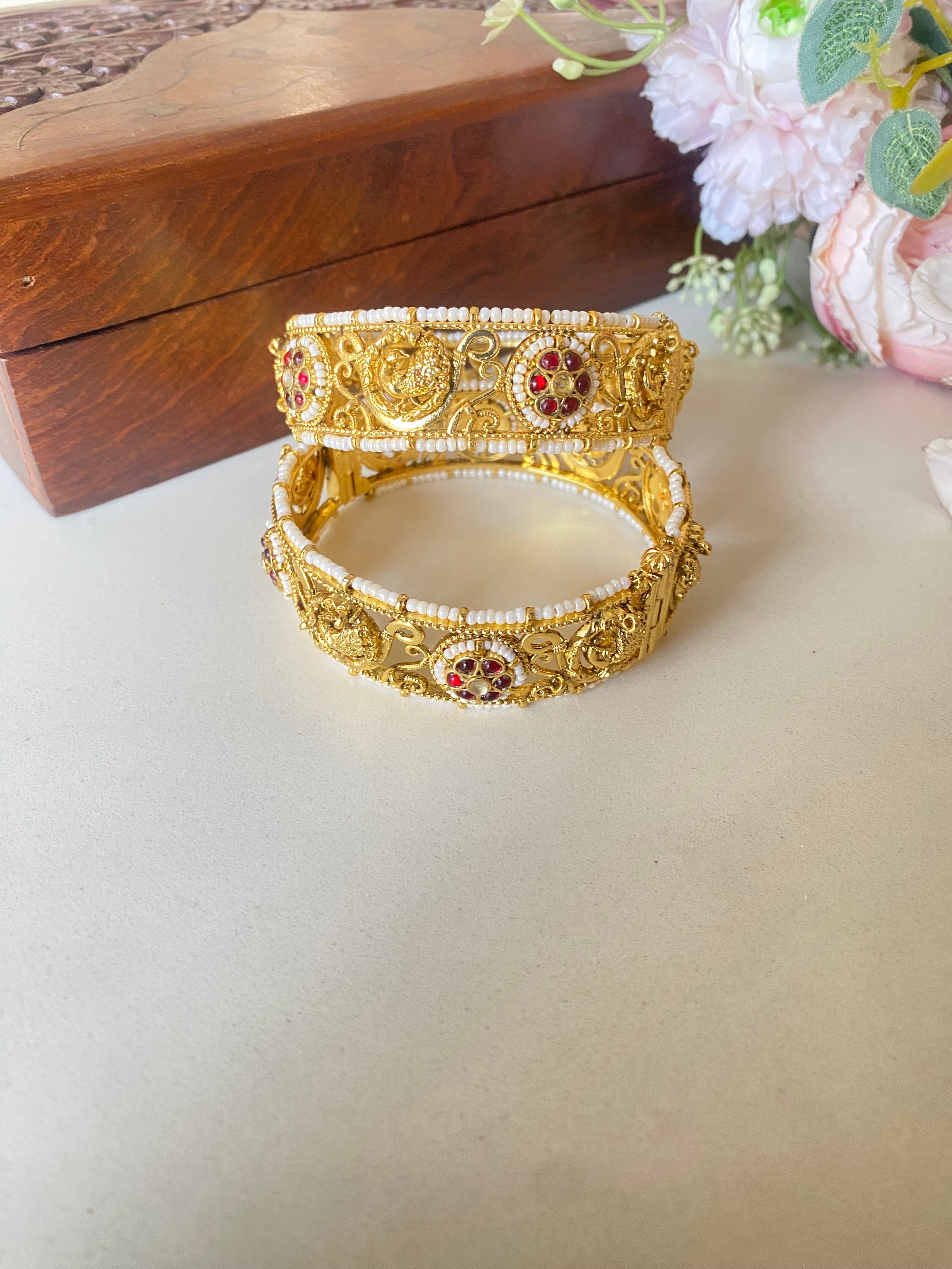 Gold Plated Pink and Green kundan bangles