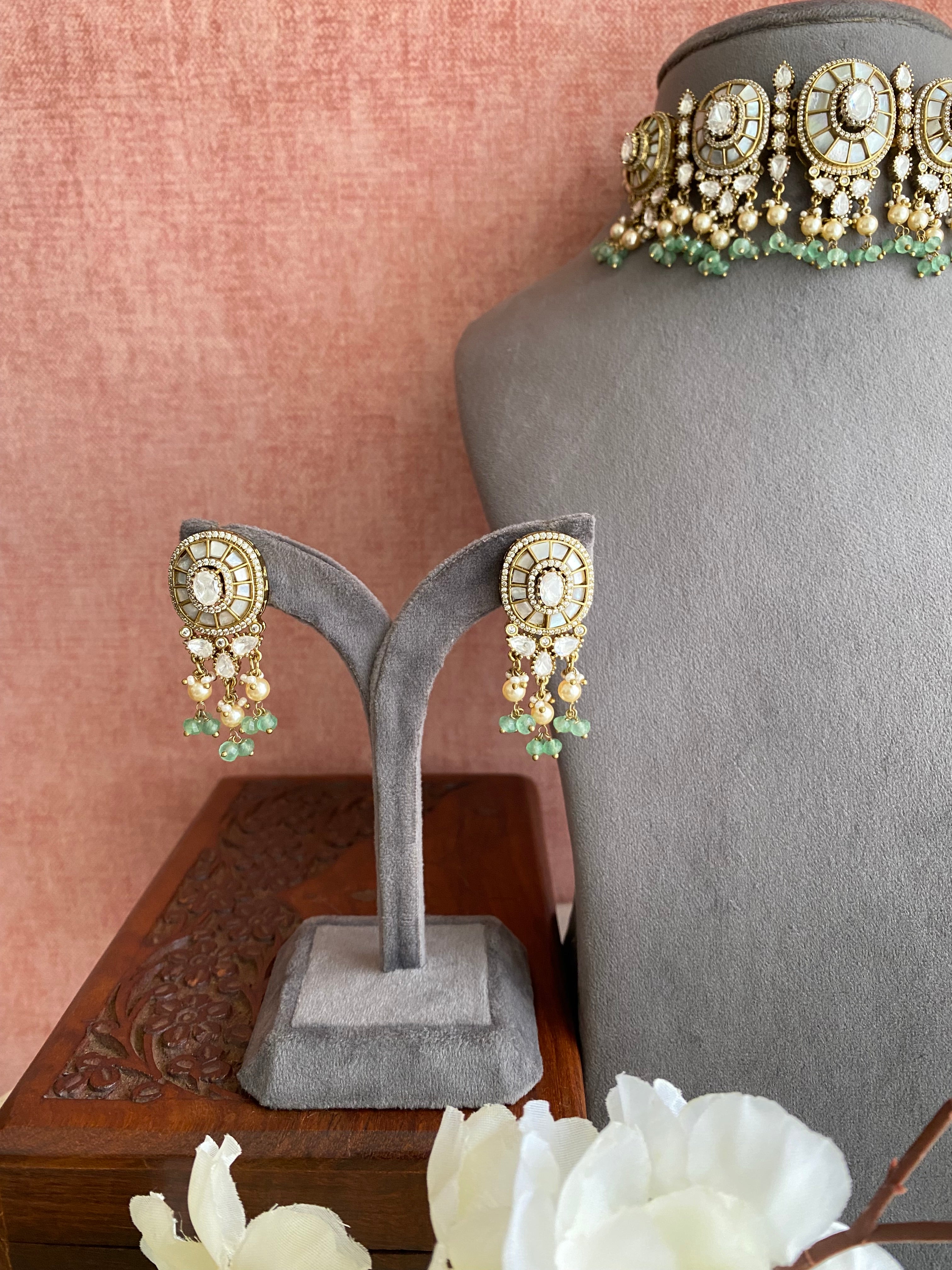 Mother of pearl and Polki Necklace set