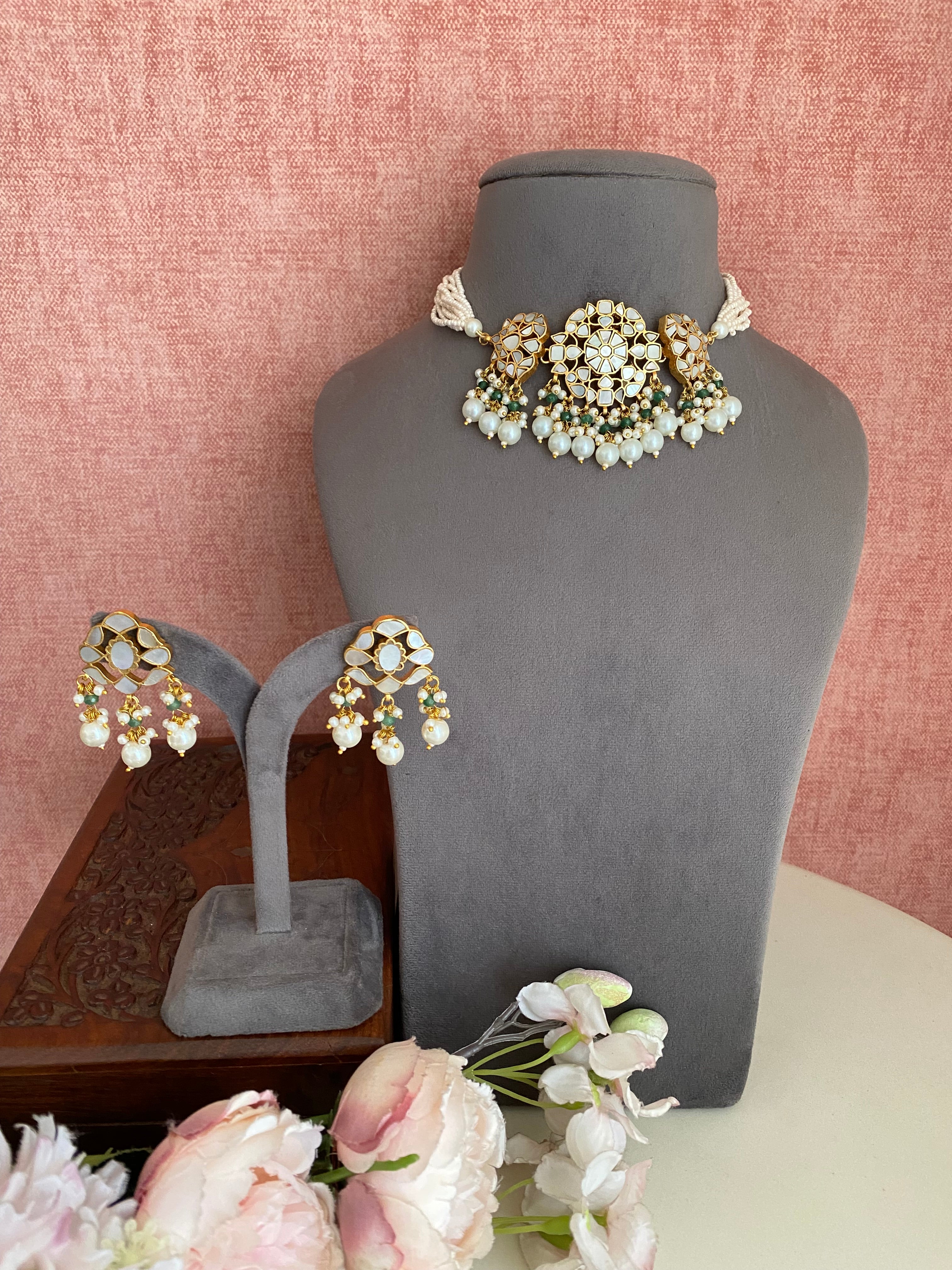 Mother of Pearl Choker Set