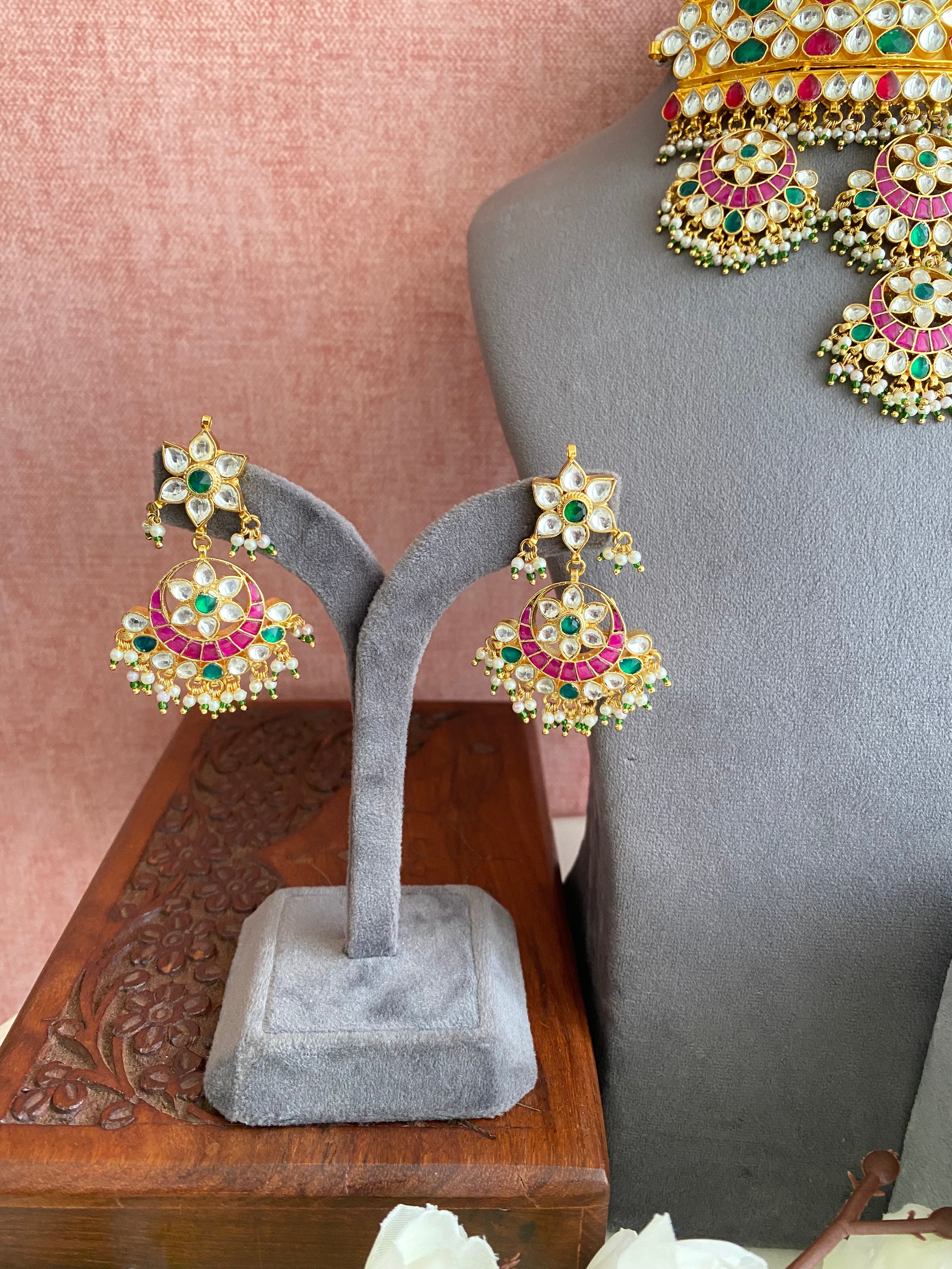 Gold plated Kundan Choker Set