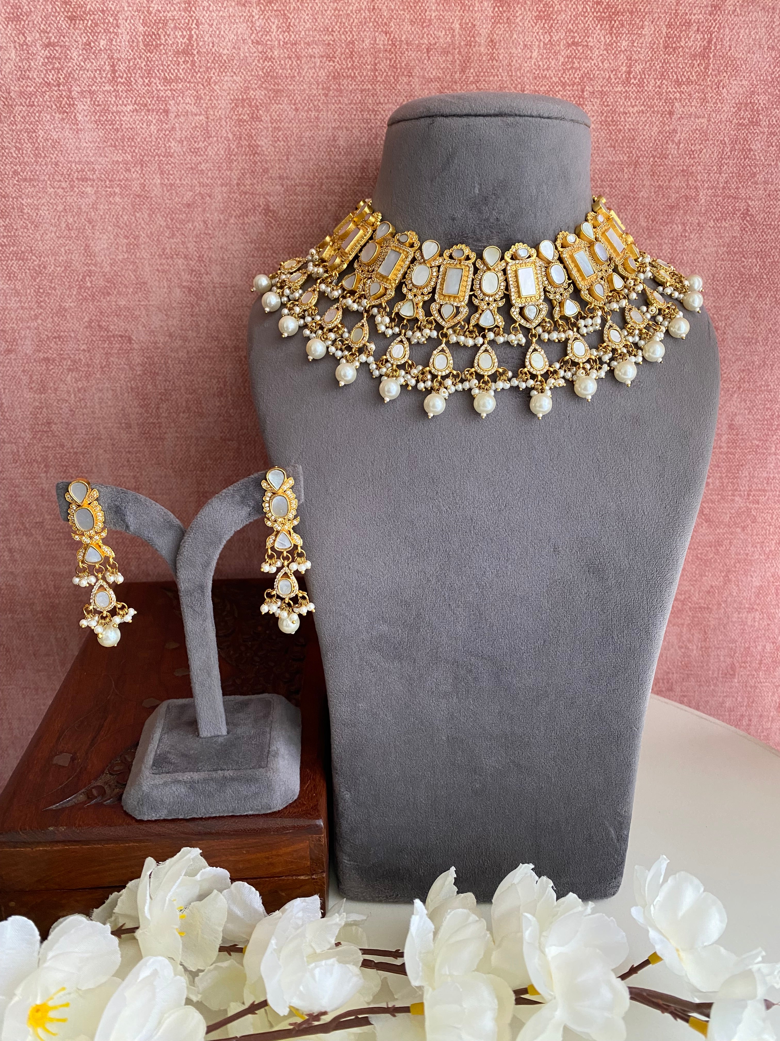 Mother Of Pearl Necklace Set in Pearl Drops