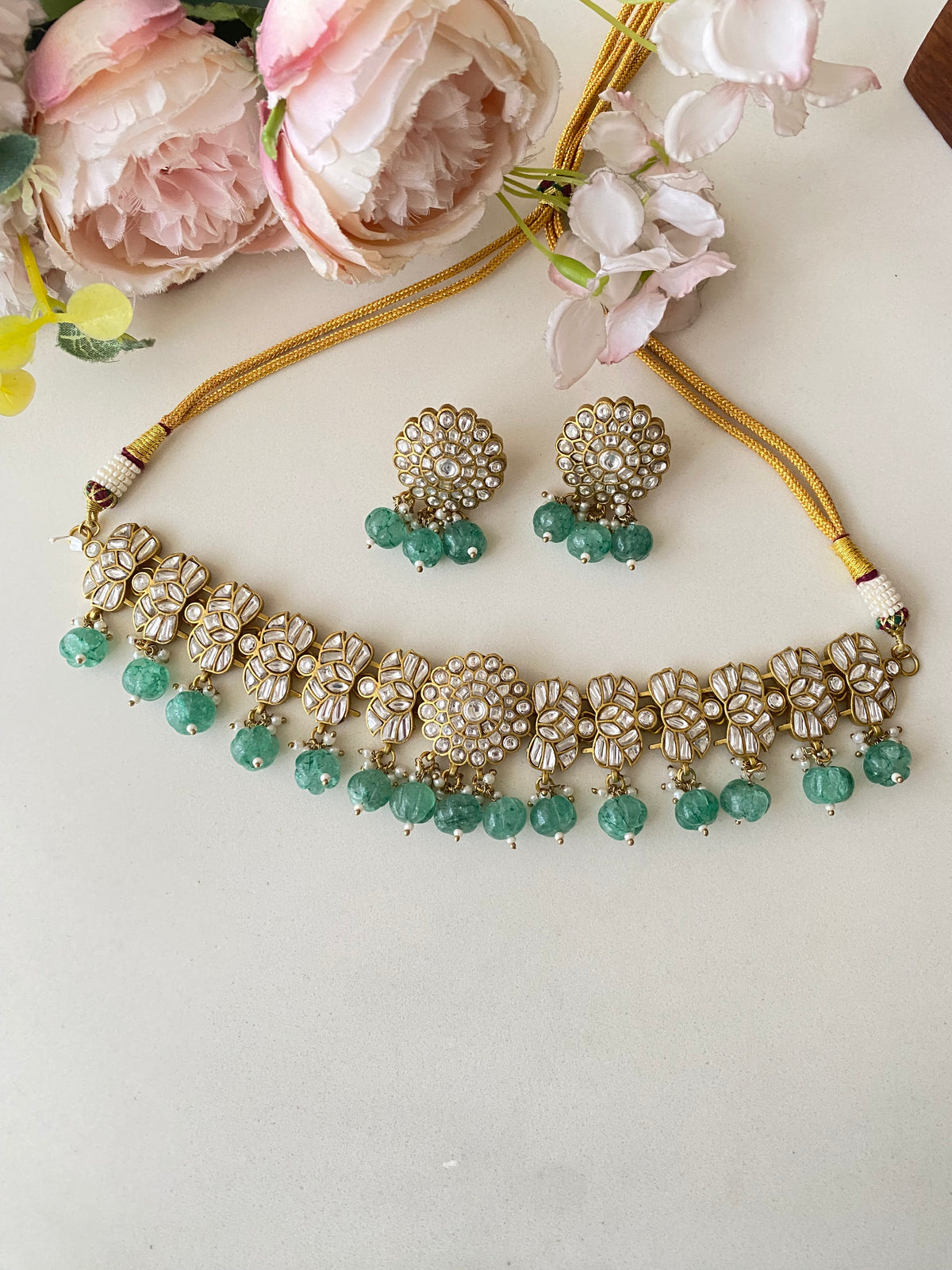 Gold plated Kundan choker Set