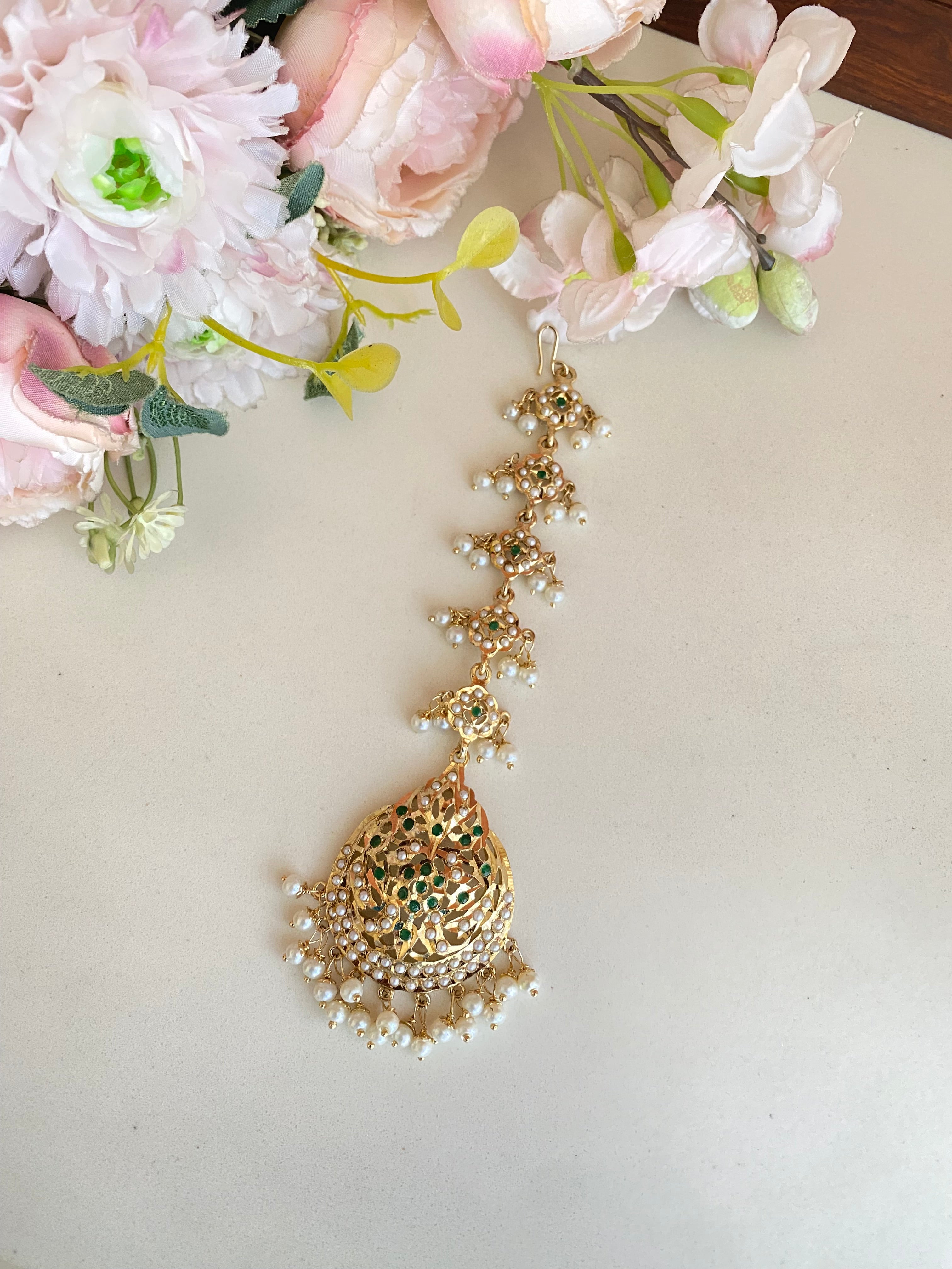 Gold plated Green Jadau Tikka