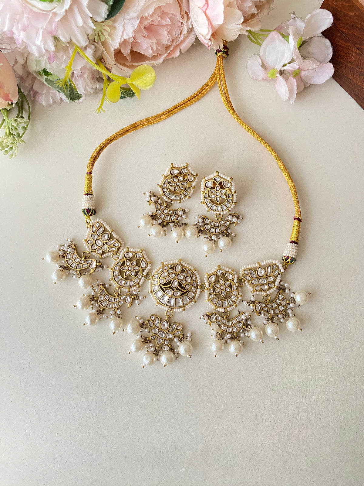 Gold plated Kundan choker Set