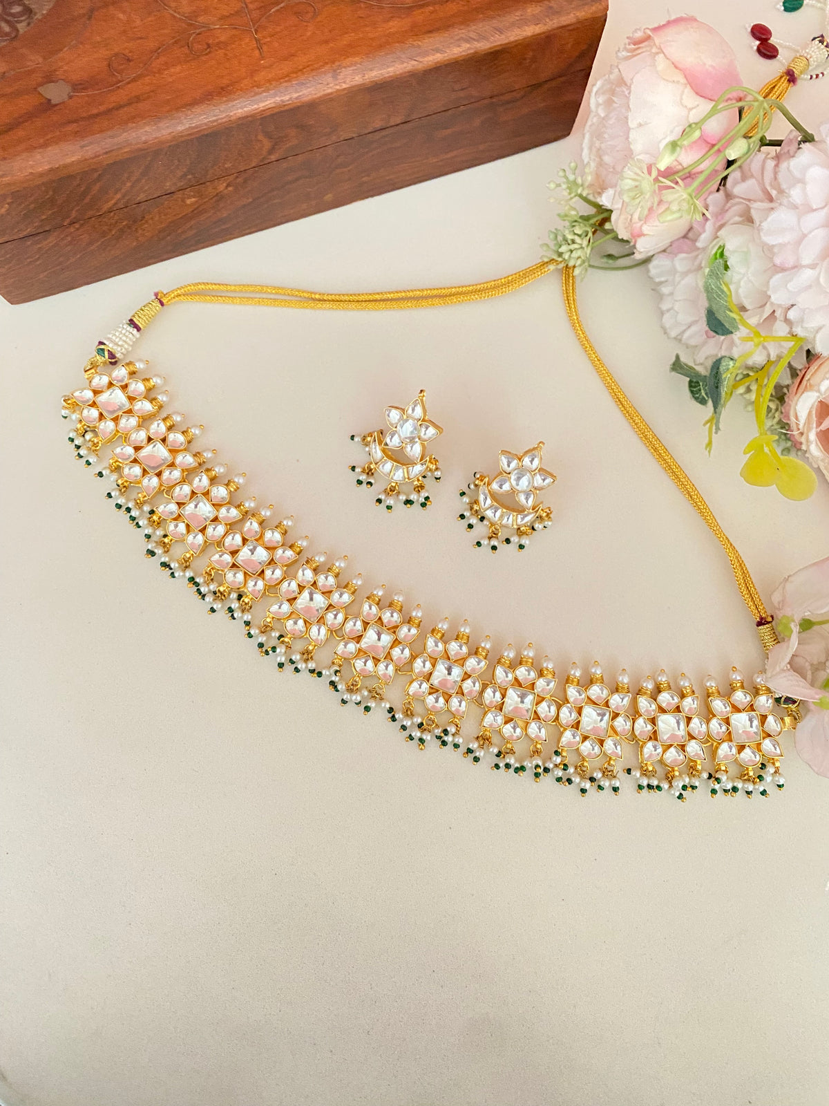 Gold plated Kundan choker Set