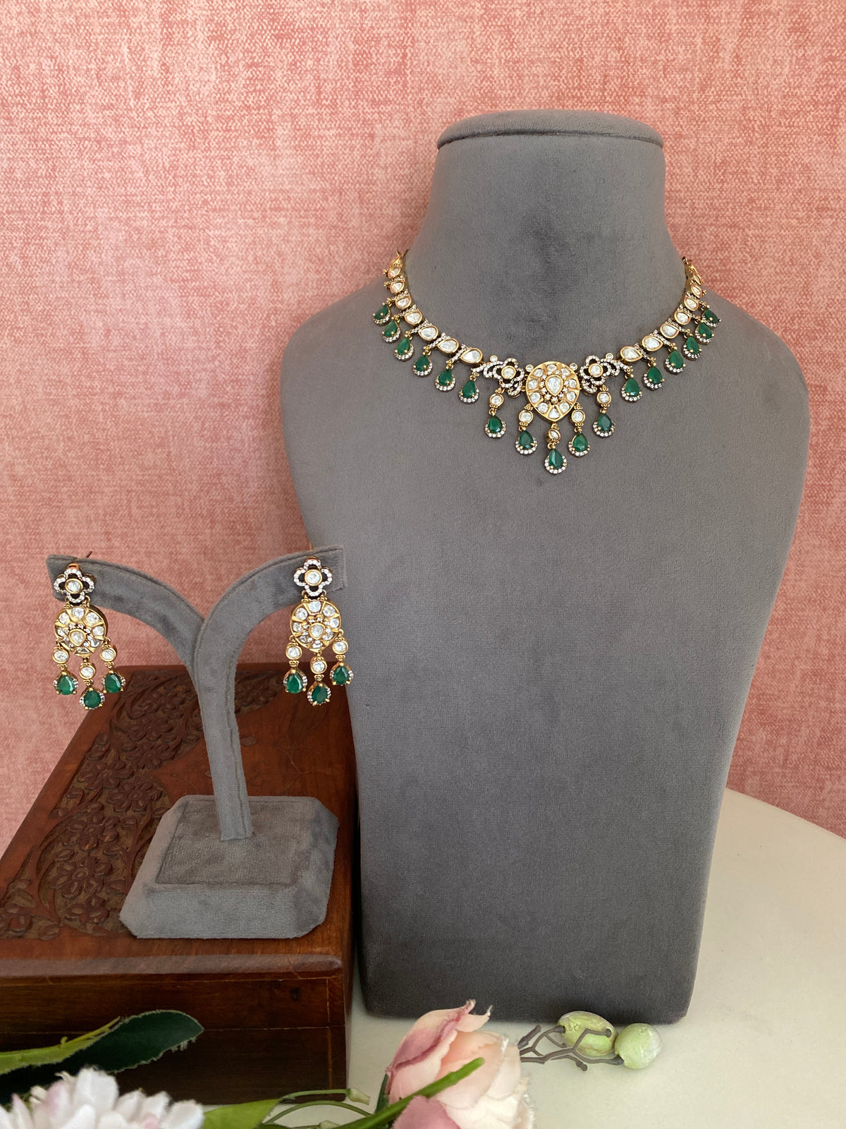 Moissanite green Polki Necklace Set