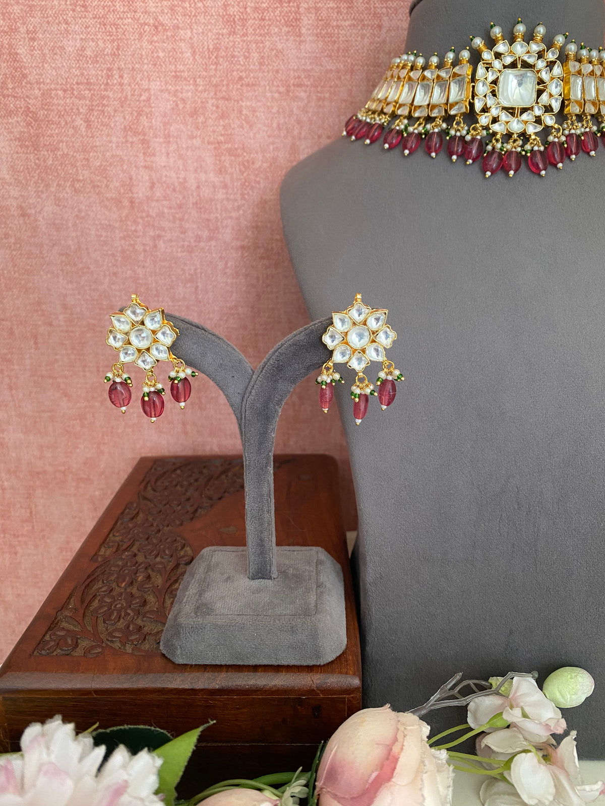 Kundan choker set in pink drops