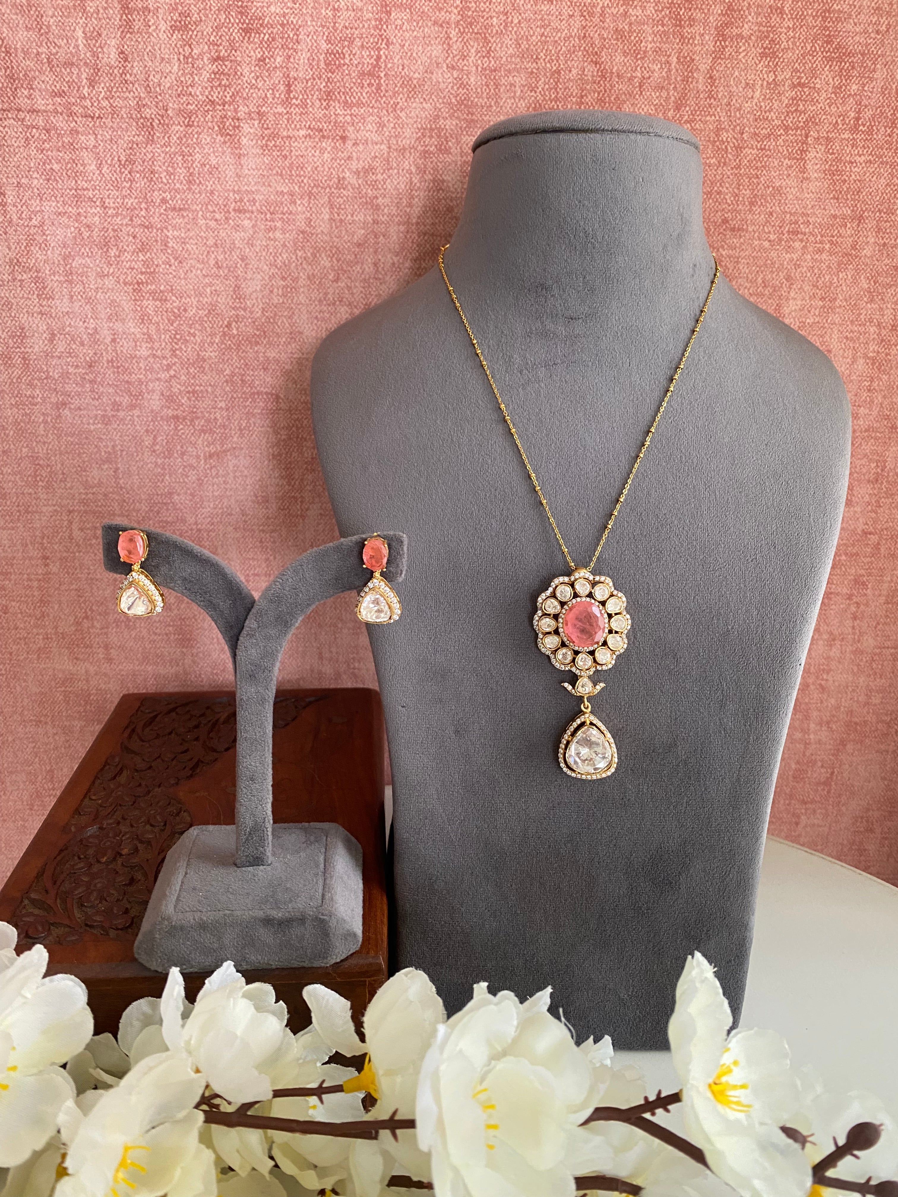 Moissanite polki pendant set