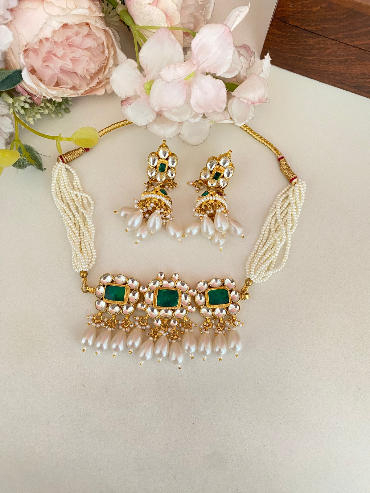 Gold plated Kundan choker Set