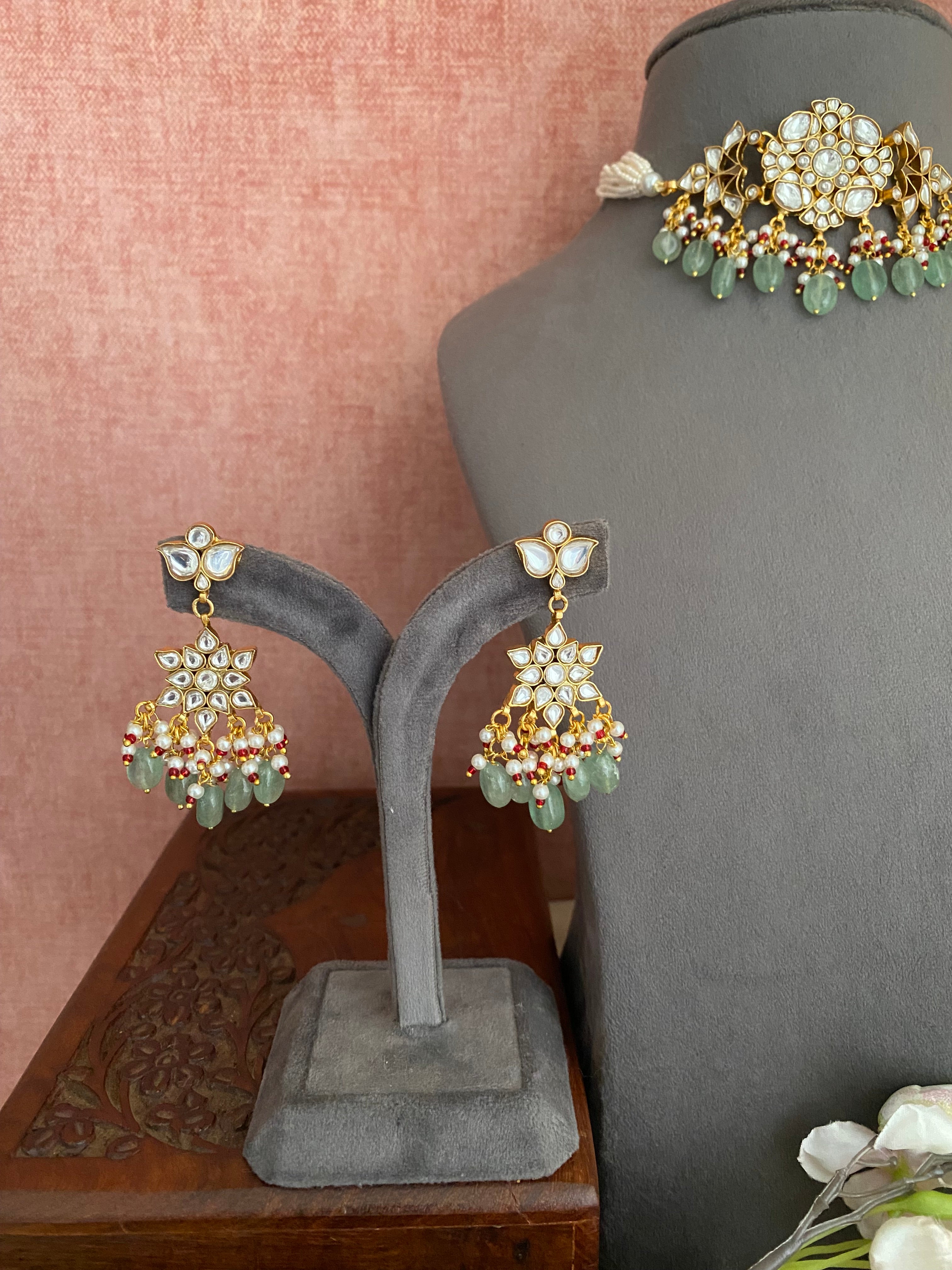 Gold plated Kundan Choker Set