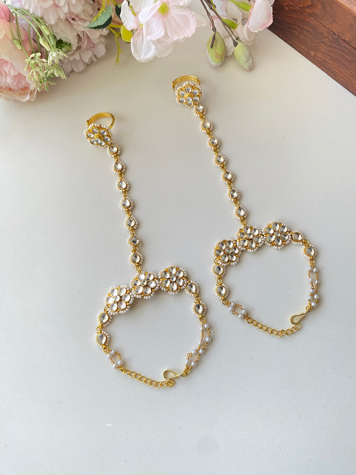 Gold plated Kundan Pearl Hathphool