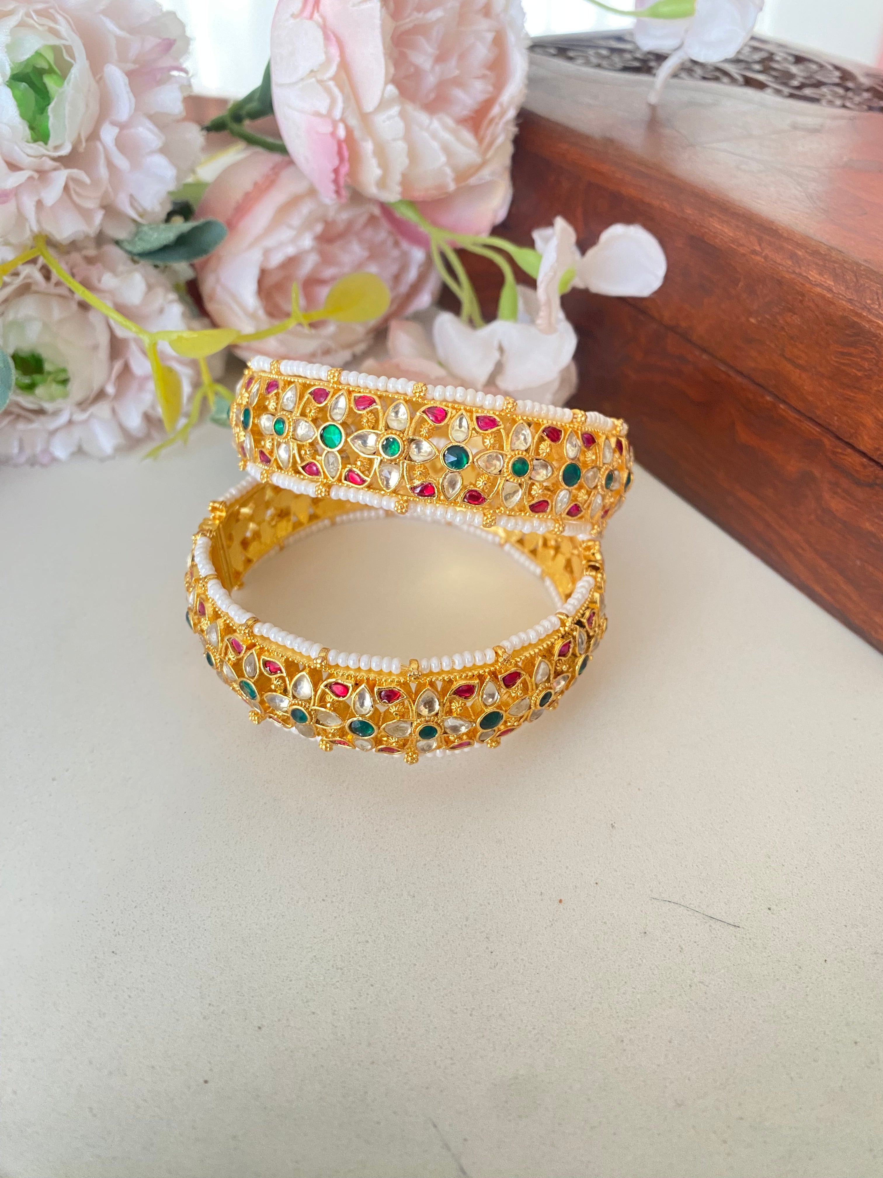 Gold Plated Pink kundan bangles
