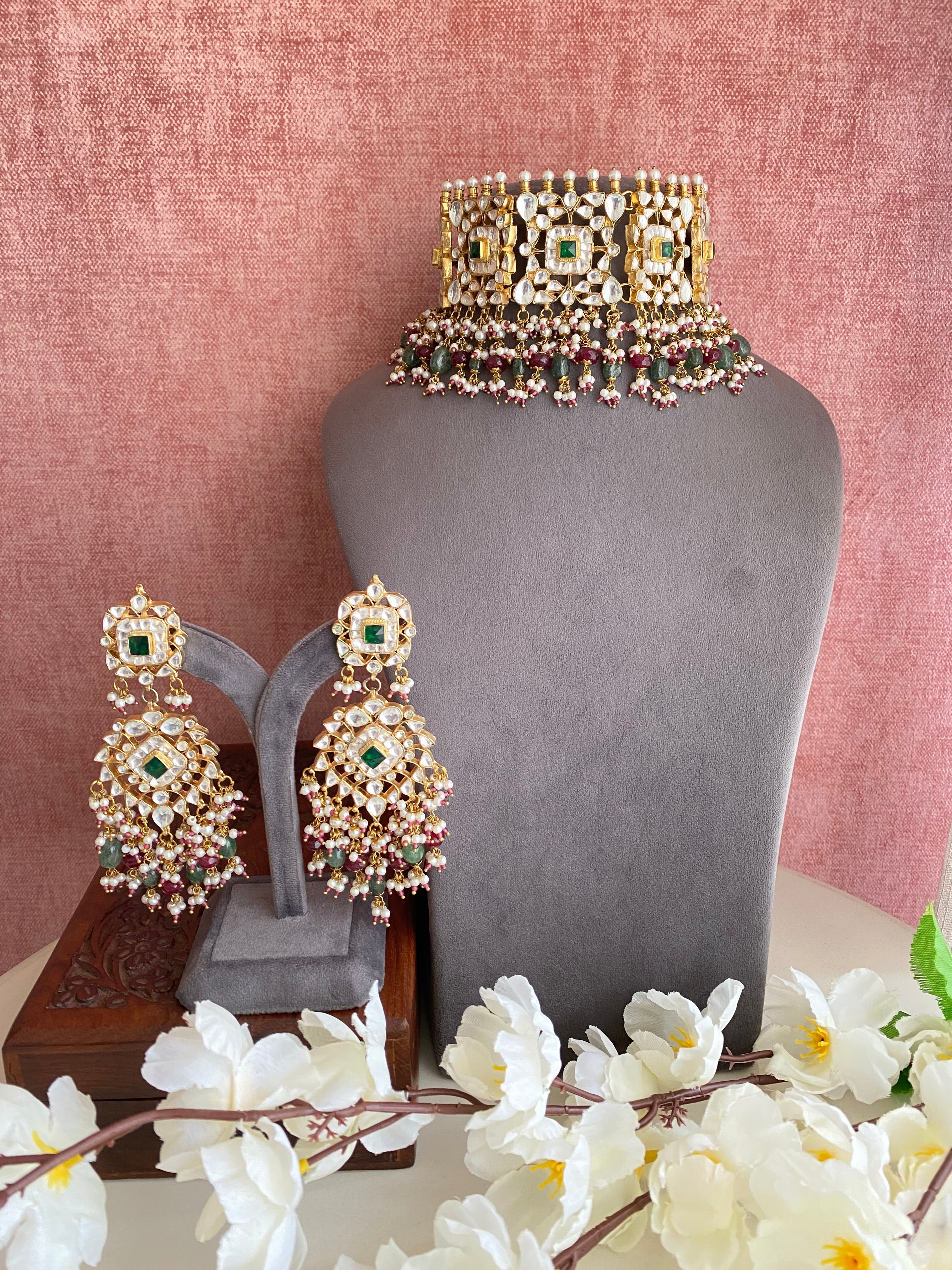 Gold plated Kundan Choker Set in Multi beads
