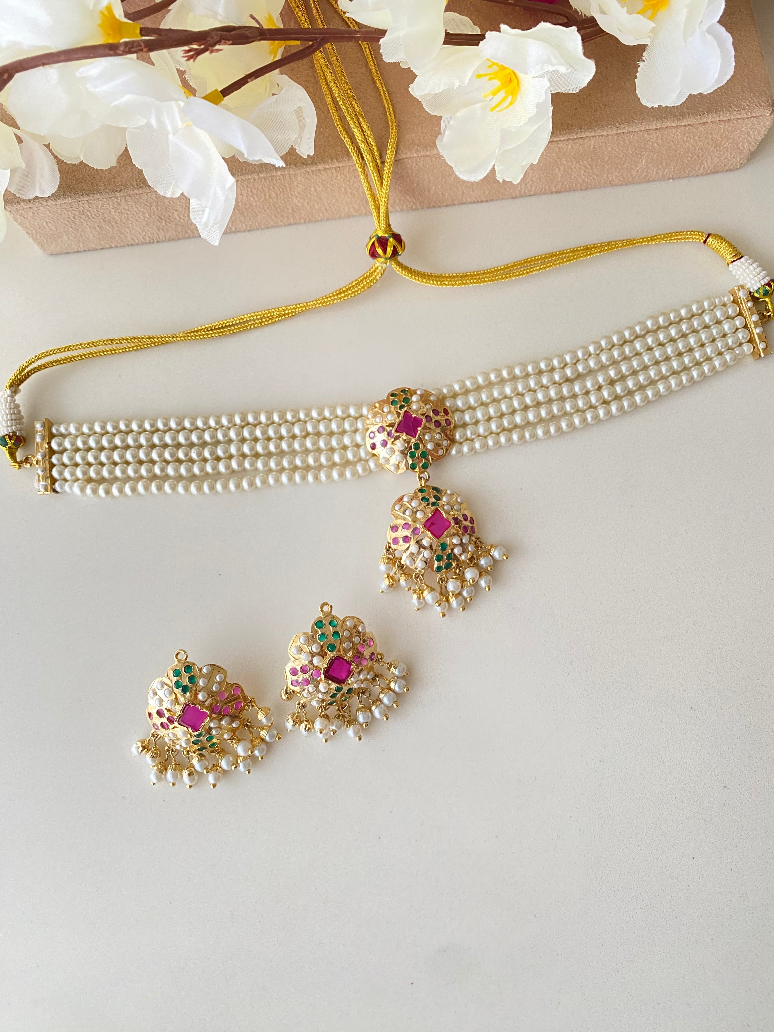 Multicolour Jadau Choker Set