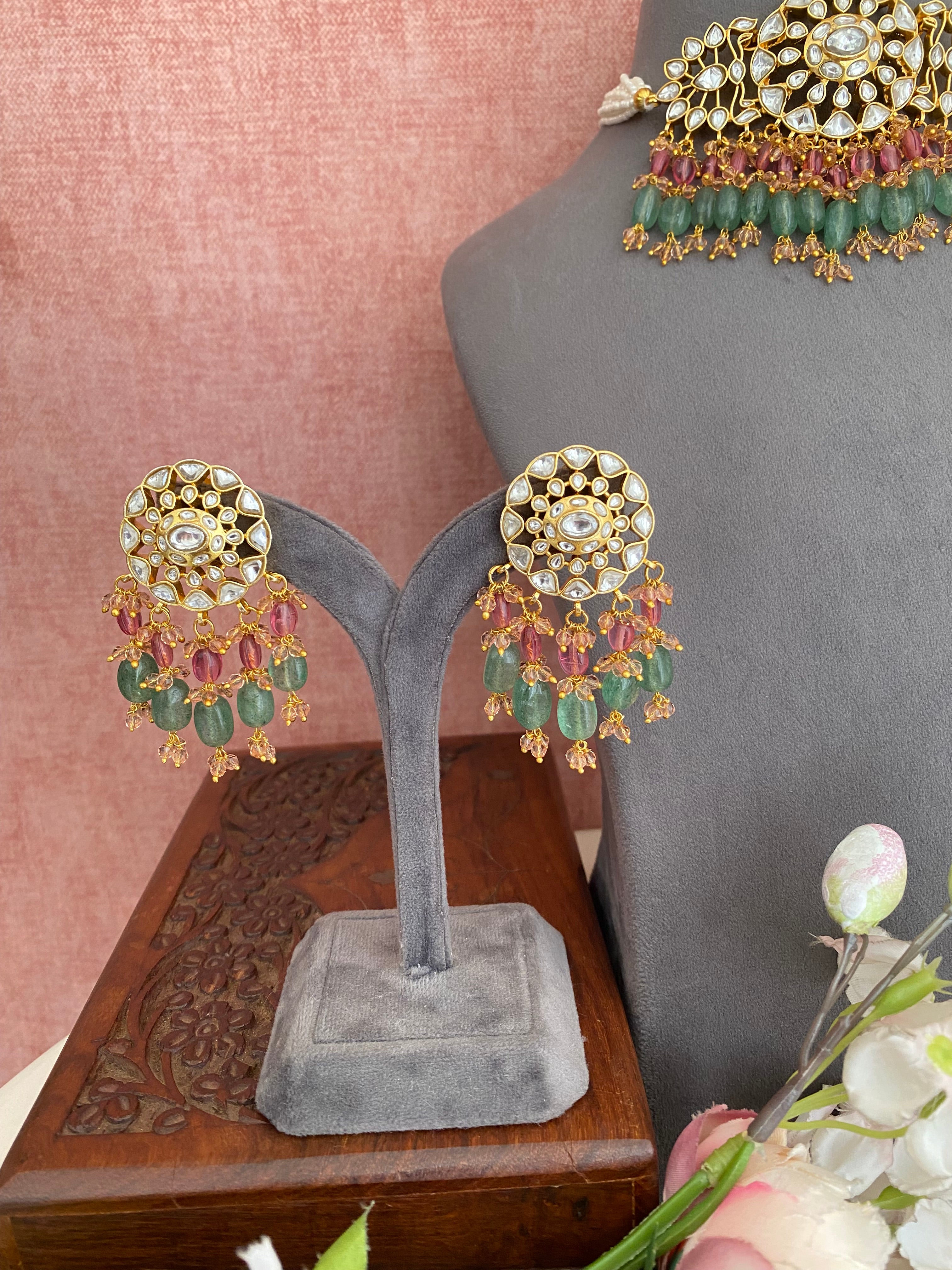 Kundan Choker Set in pink, mint drops