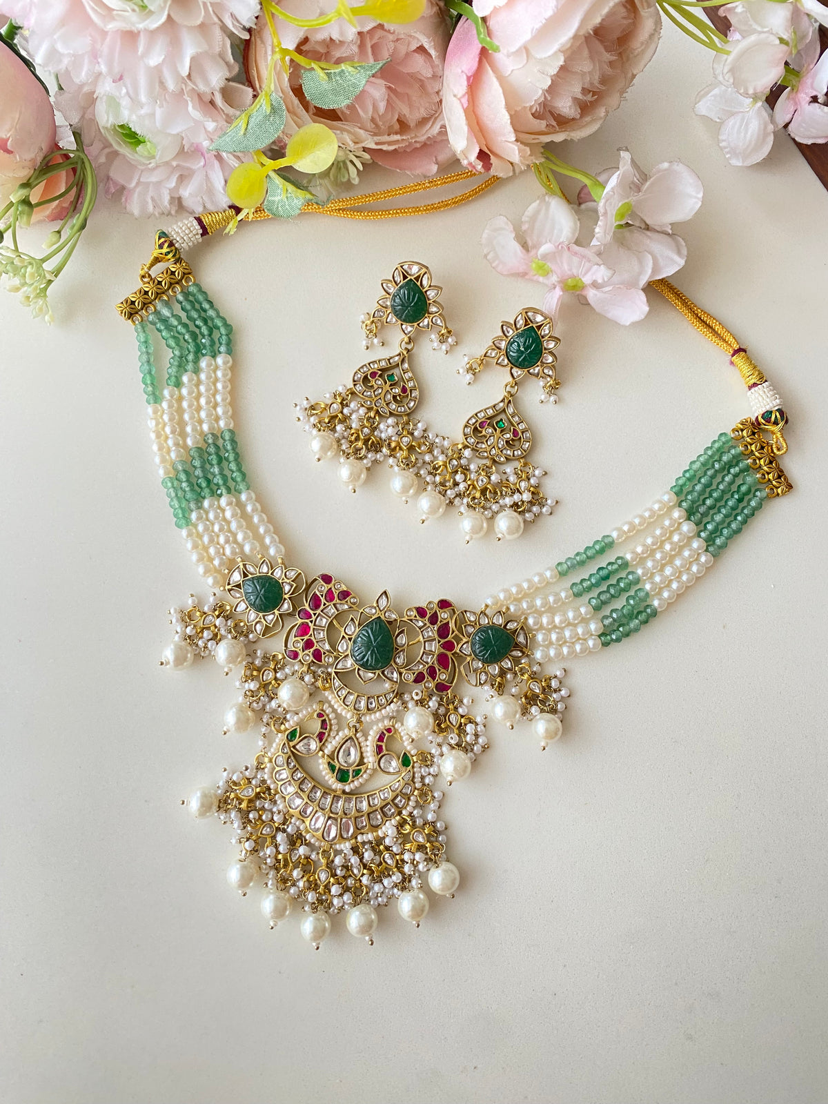 Gold plated Kundan choker Set