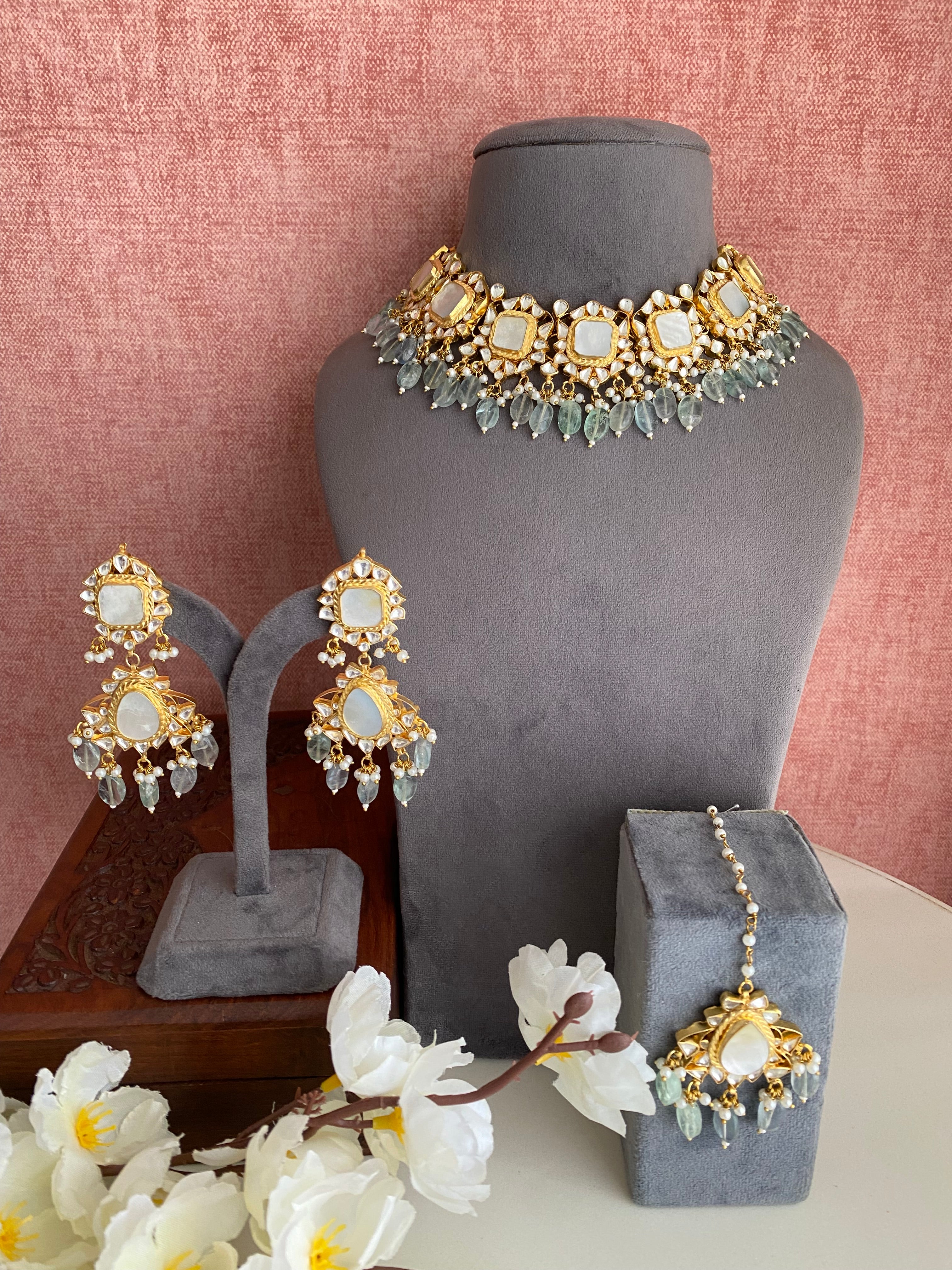 Mother of Pearl Necklace Set
