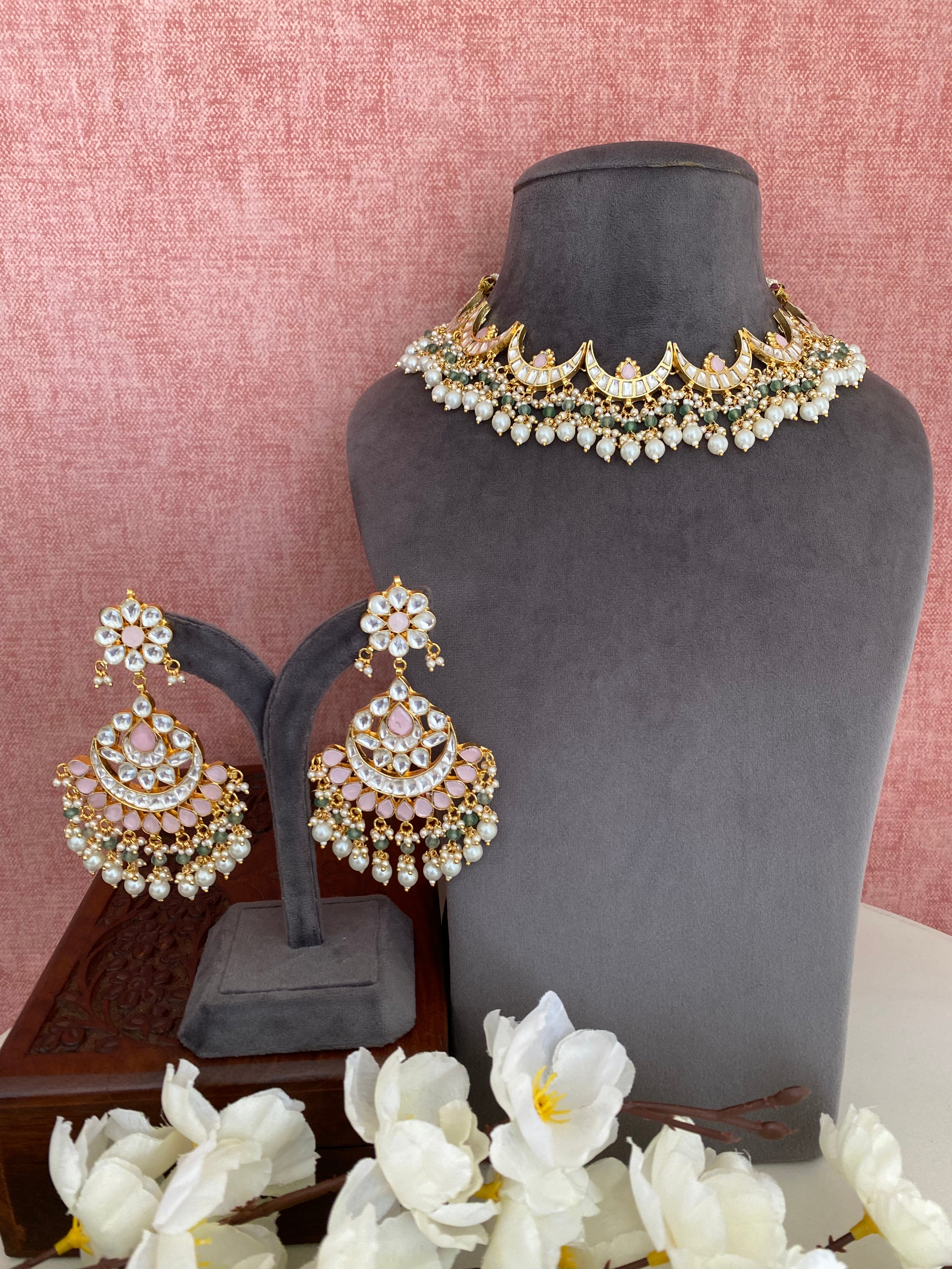 Gold plated Pink stone Kundan Choker Set