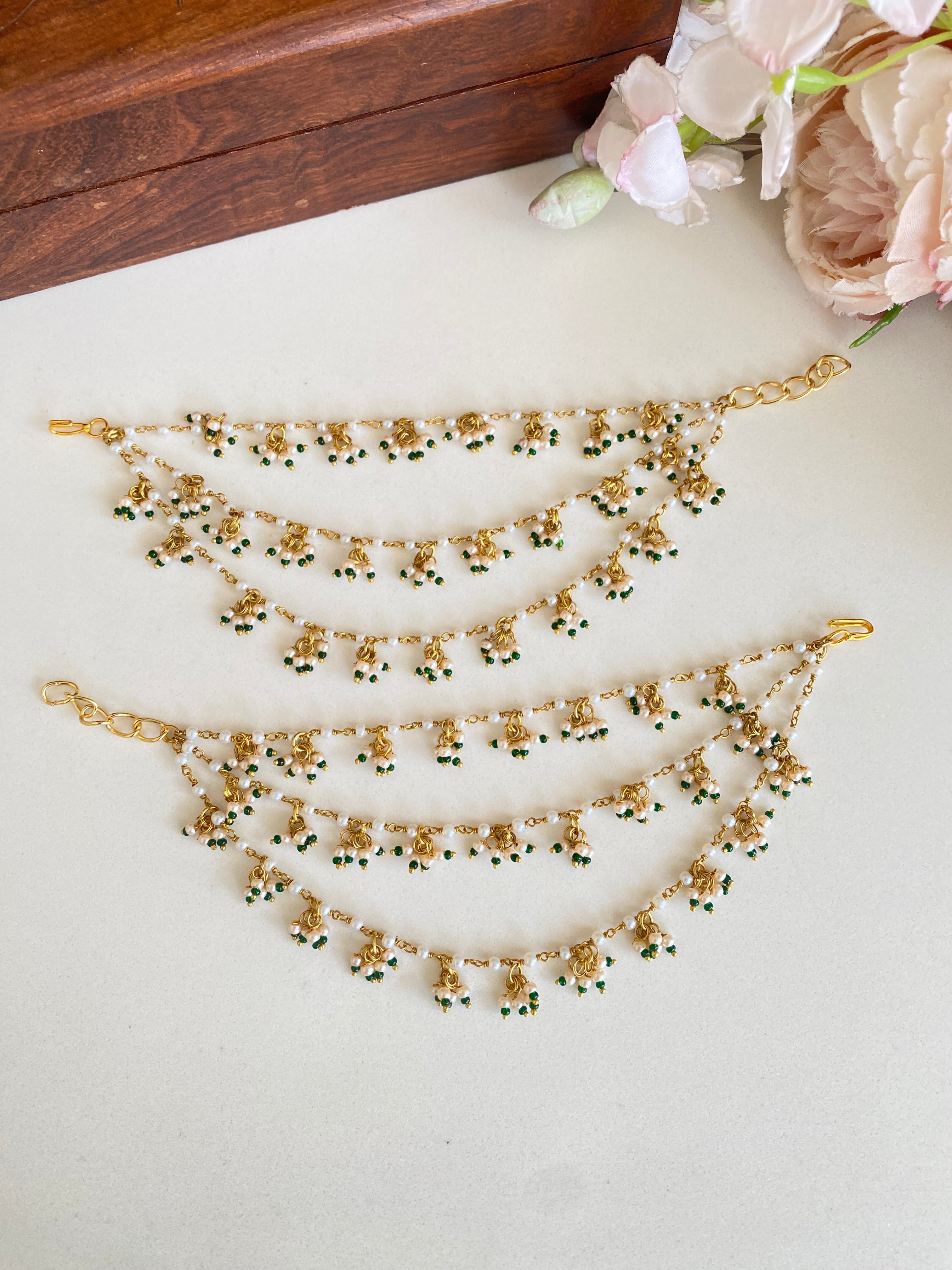 Green Drops Pearl ear chain
