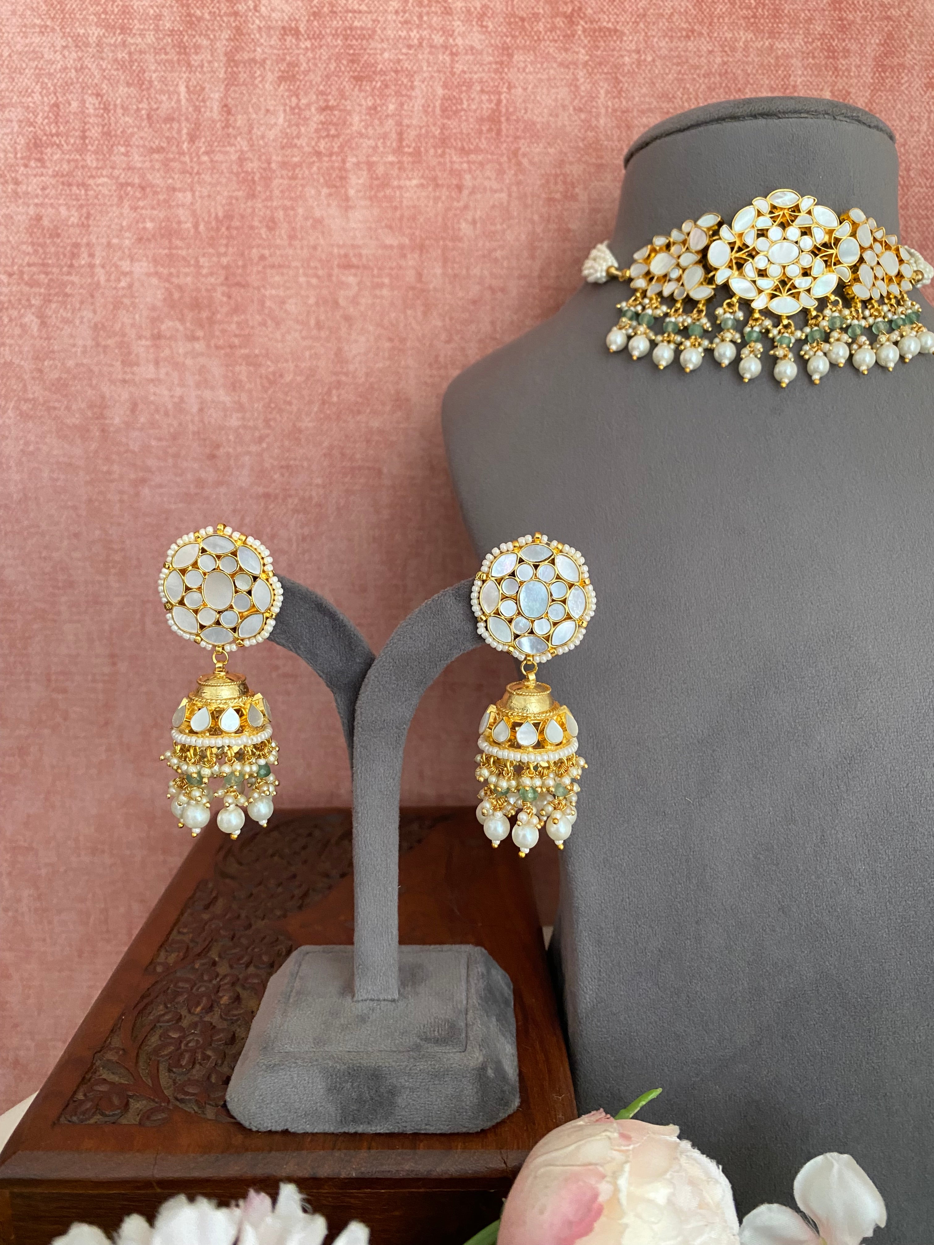 Mother of Pearl Choker Set