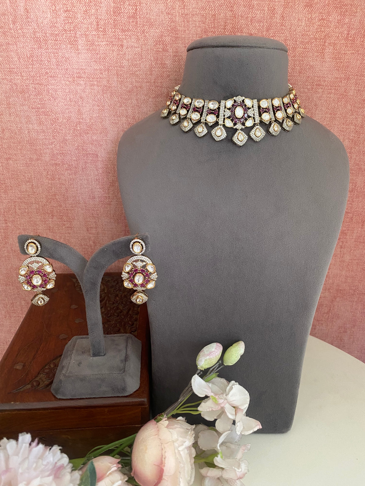 Moissanite choker set