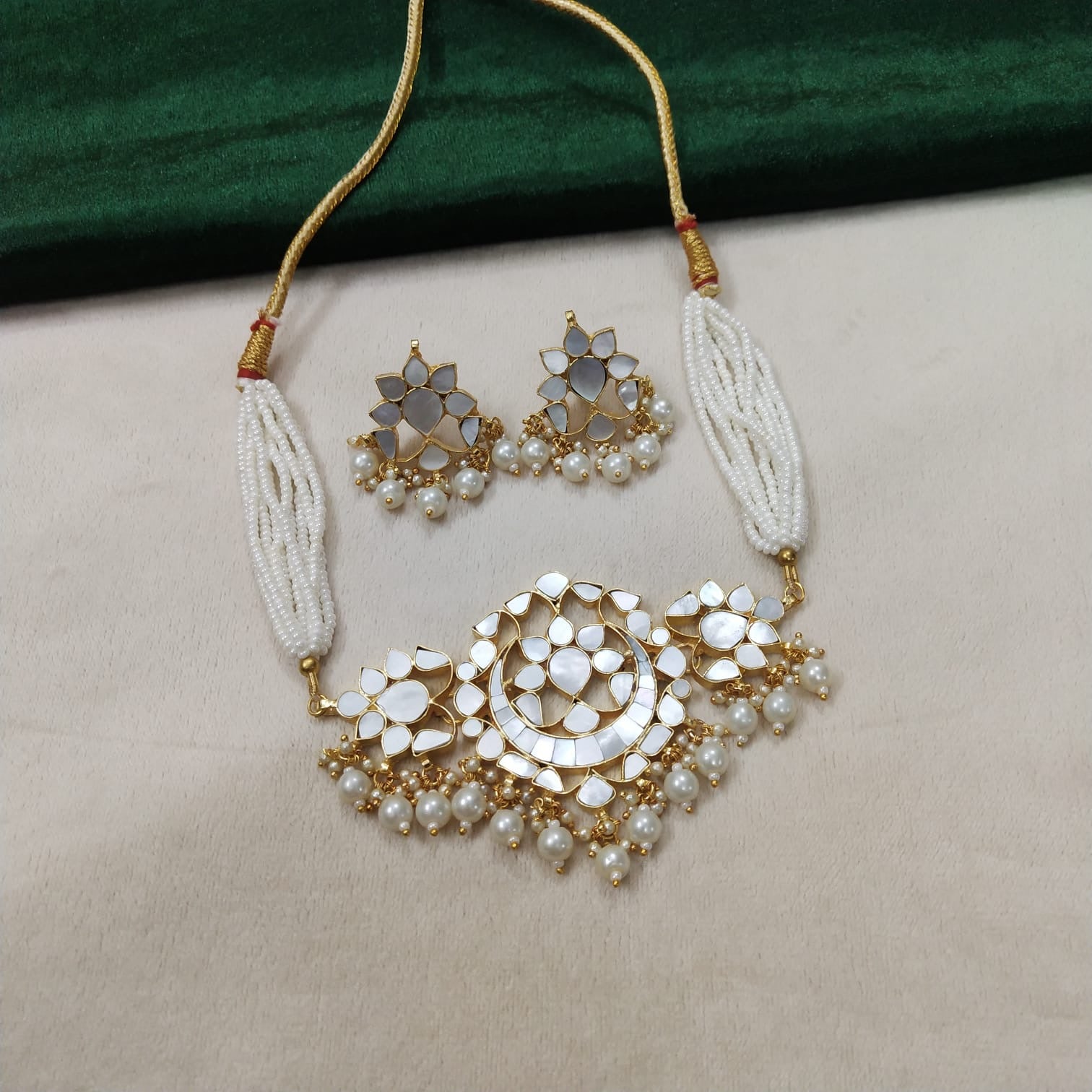 Mother of Pearl Choker set