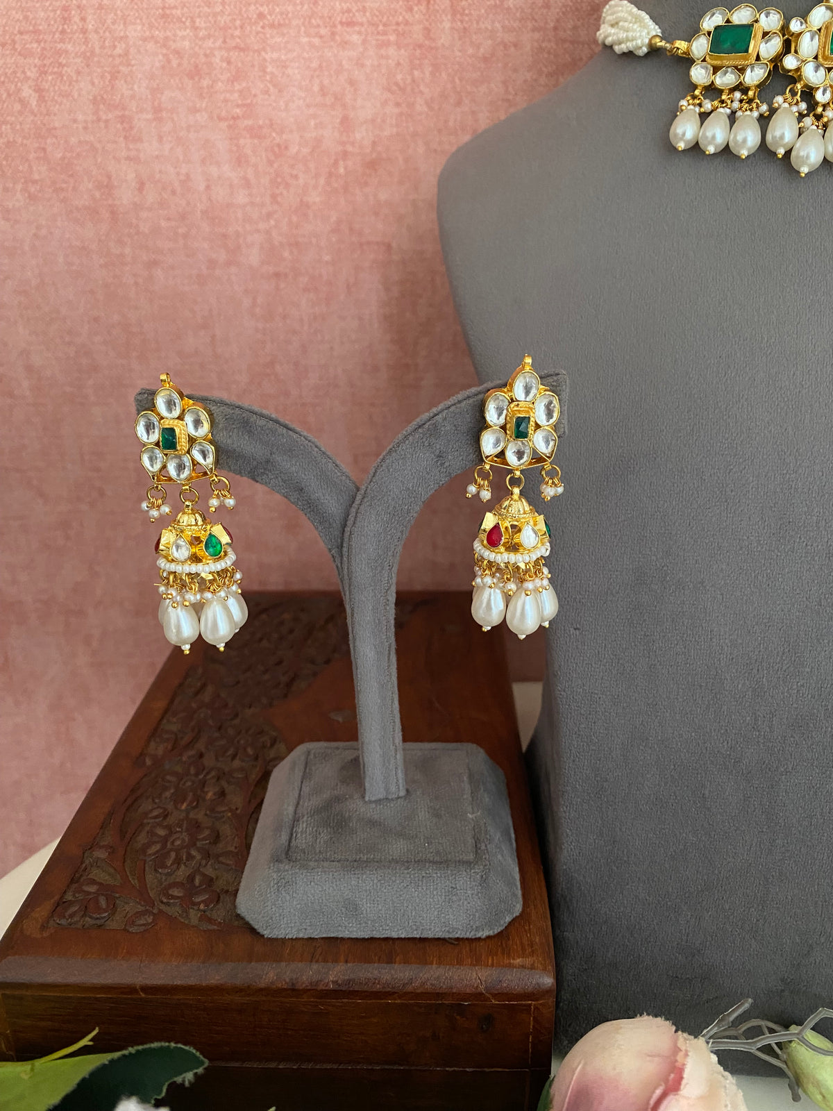 Gold plated Kundan choker Set