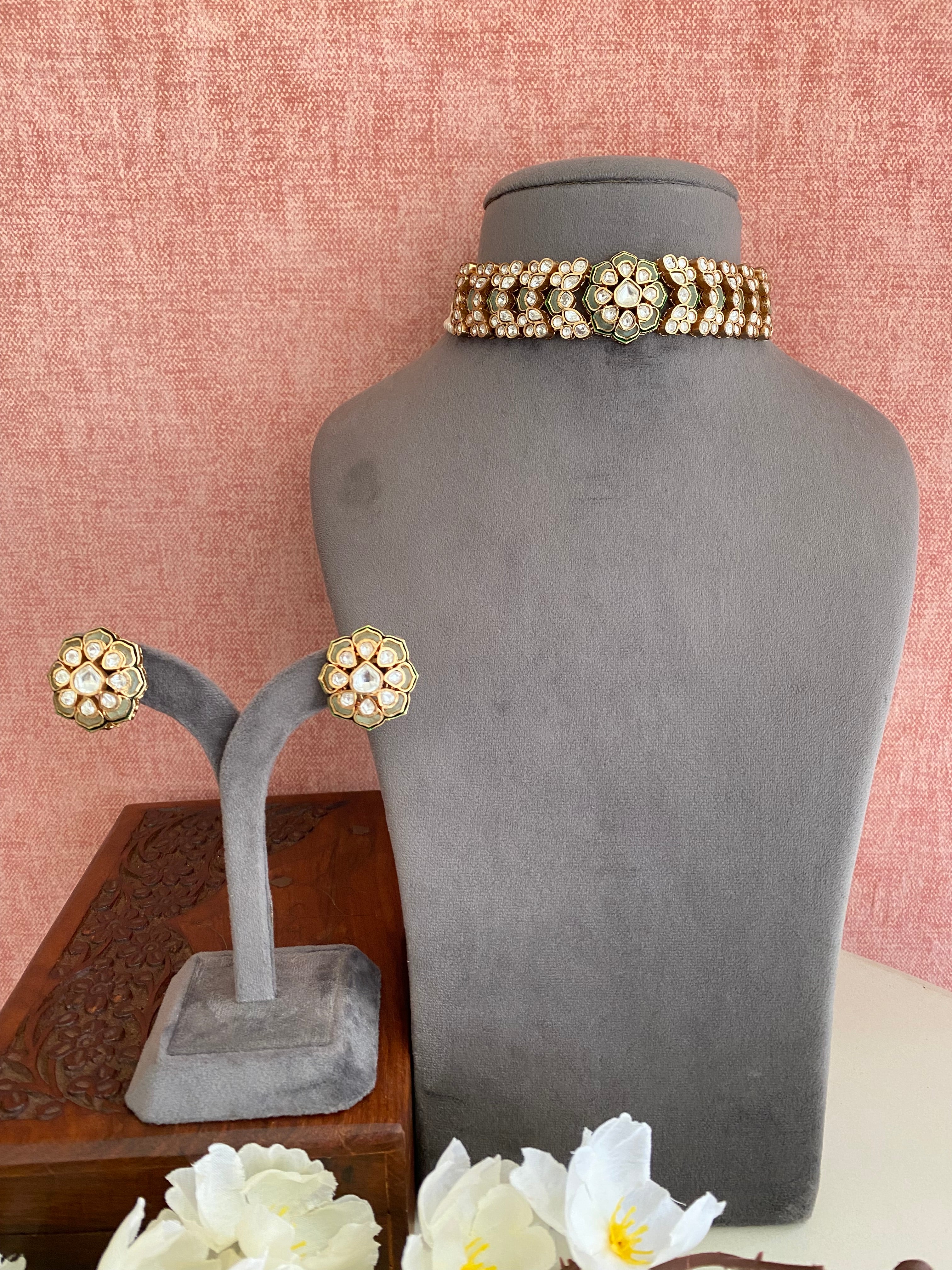 Gold plated Moissanite Mint Choker set