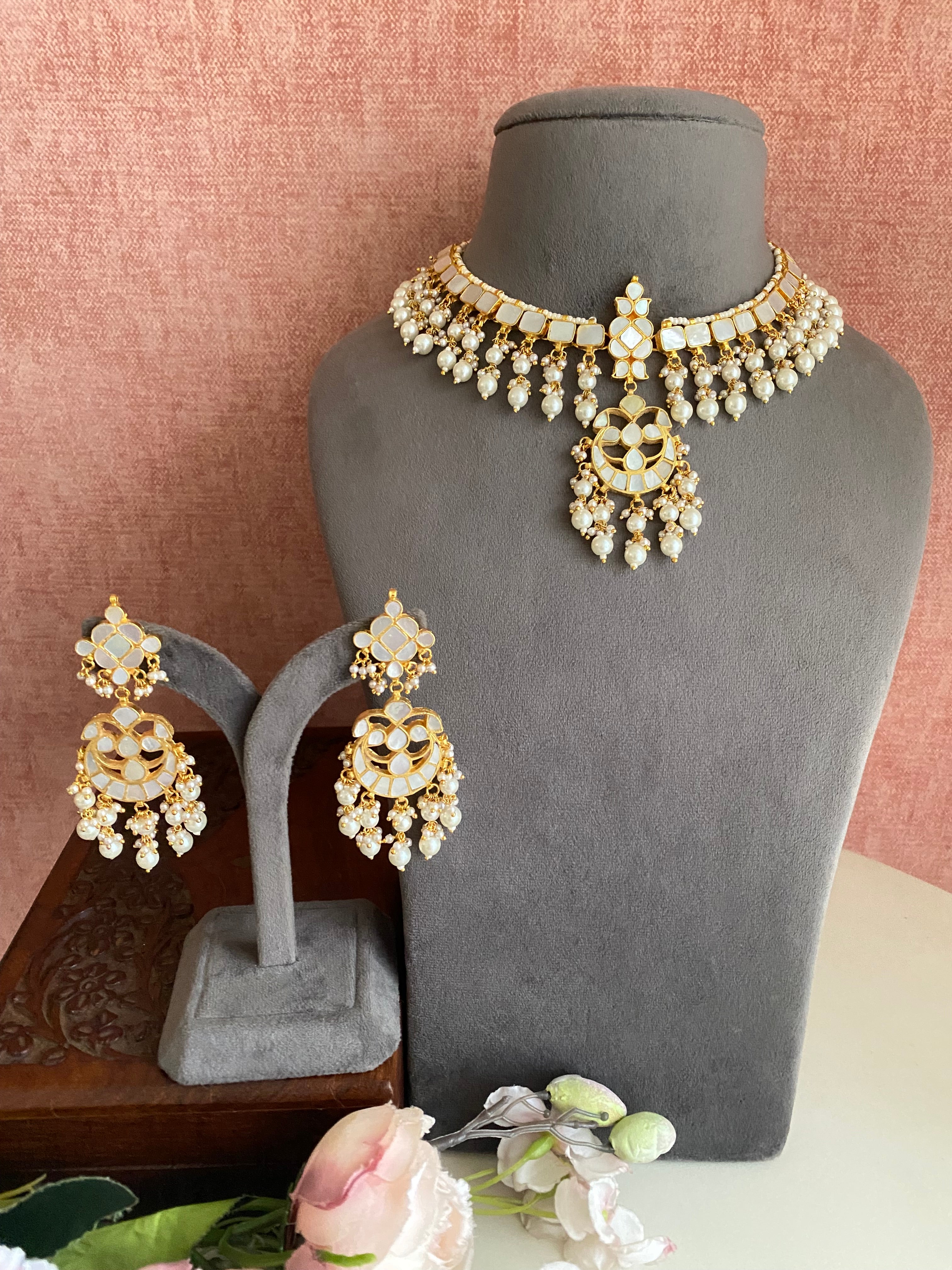 Mother Of pearl Necklace set